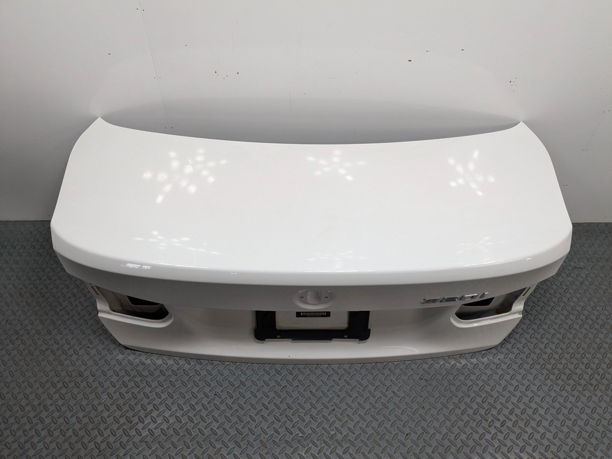 2015 - 2018 BMW 320I OEM REAR TRUNK BOOT LID DECKLID SHELL PANEL ALPINE WHITE