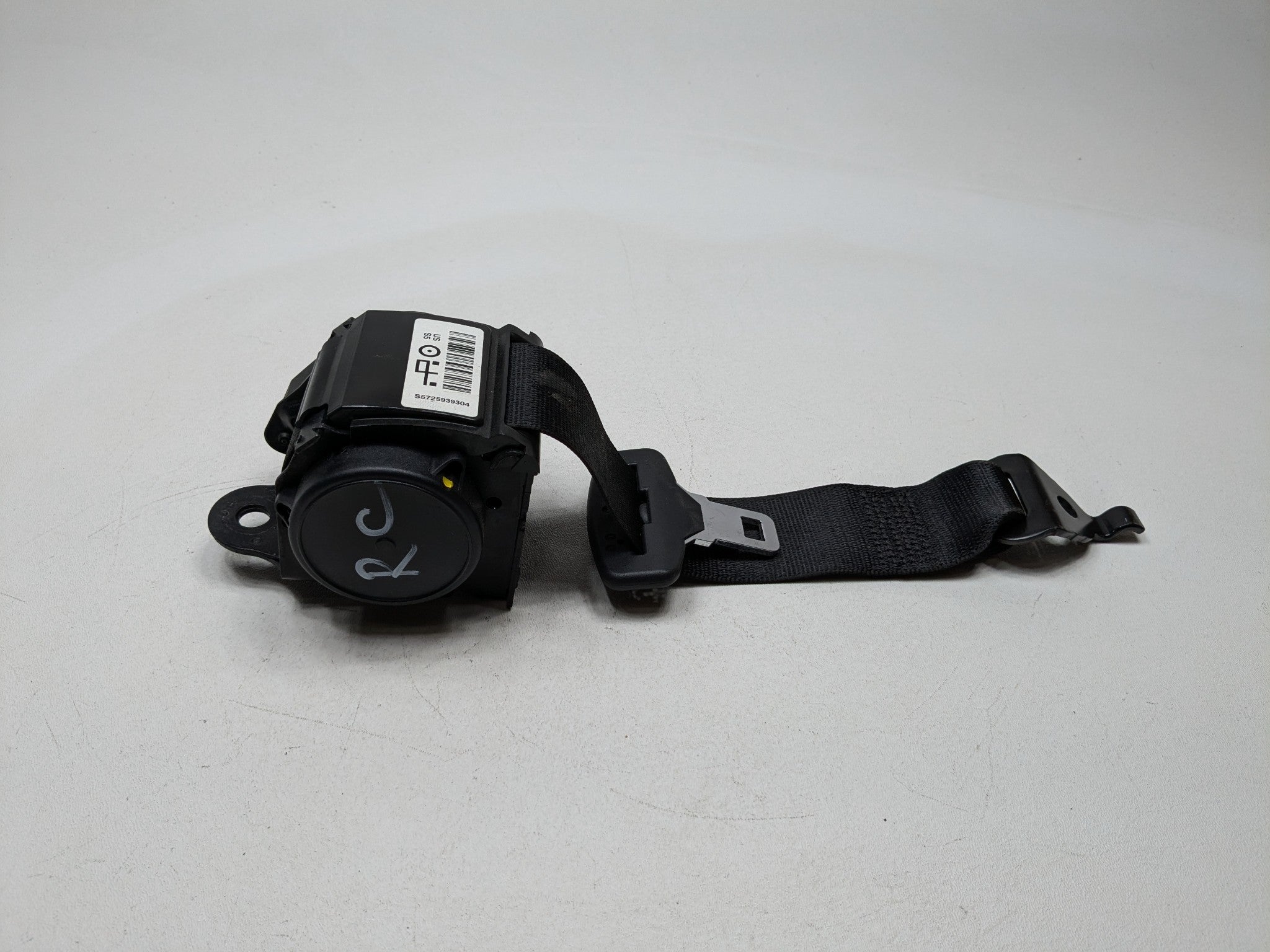 2015 - 2018 BMW 320I OEM REAR CENTER SEAT BELT SEATBELT RETRACTOR BLACK