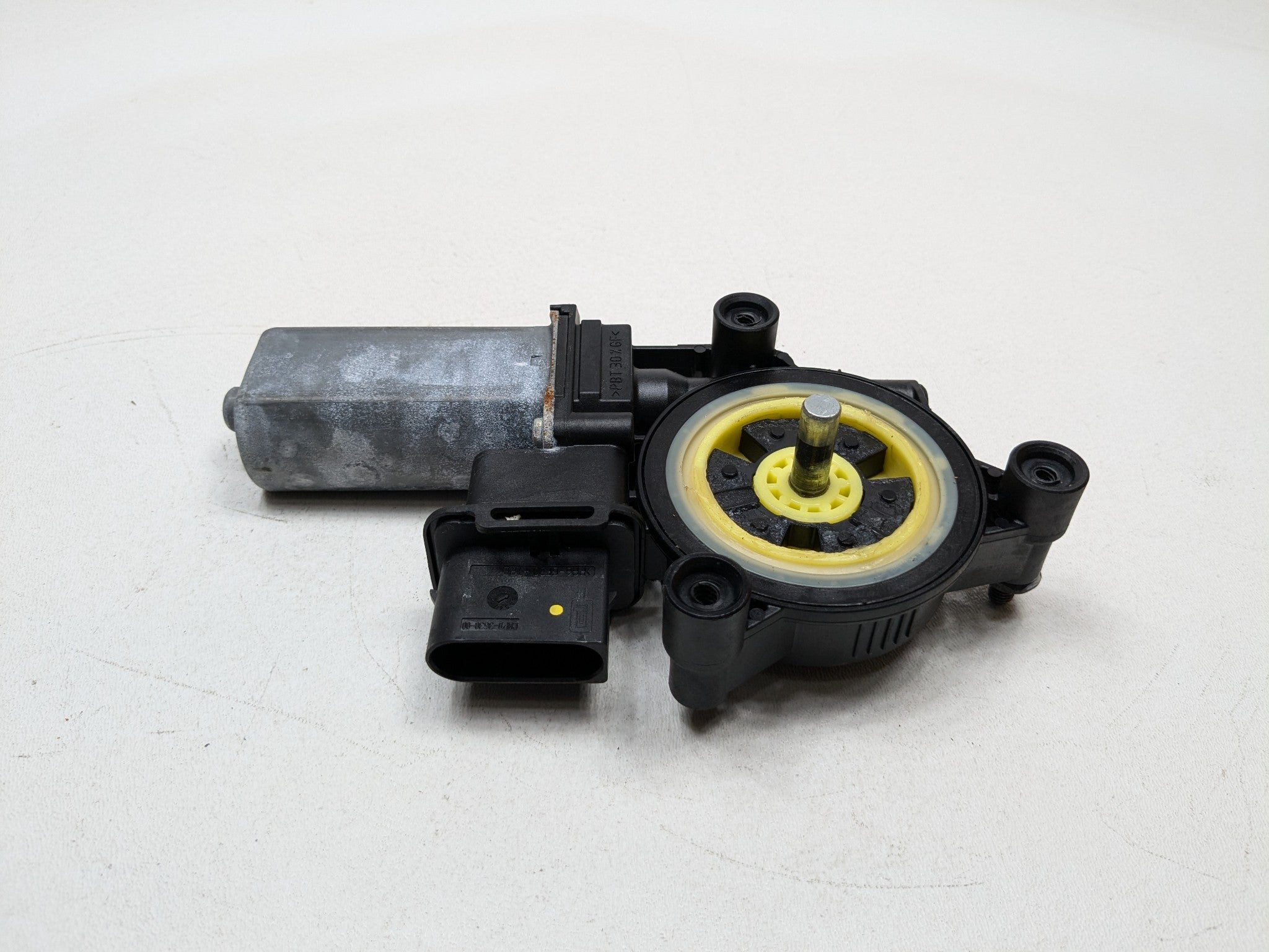 2015 - 2018 BMW 320I OEM POWER WINDOW MOTOR FRONT LEFT DRIVER SIDE