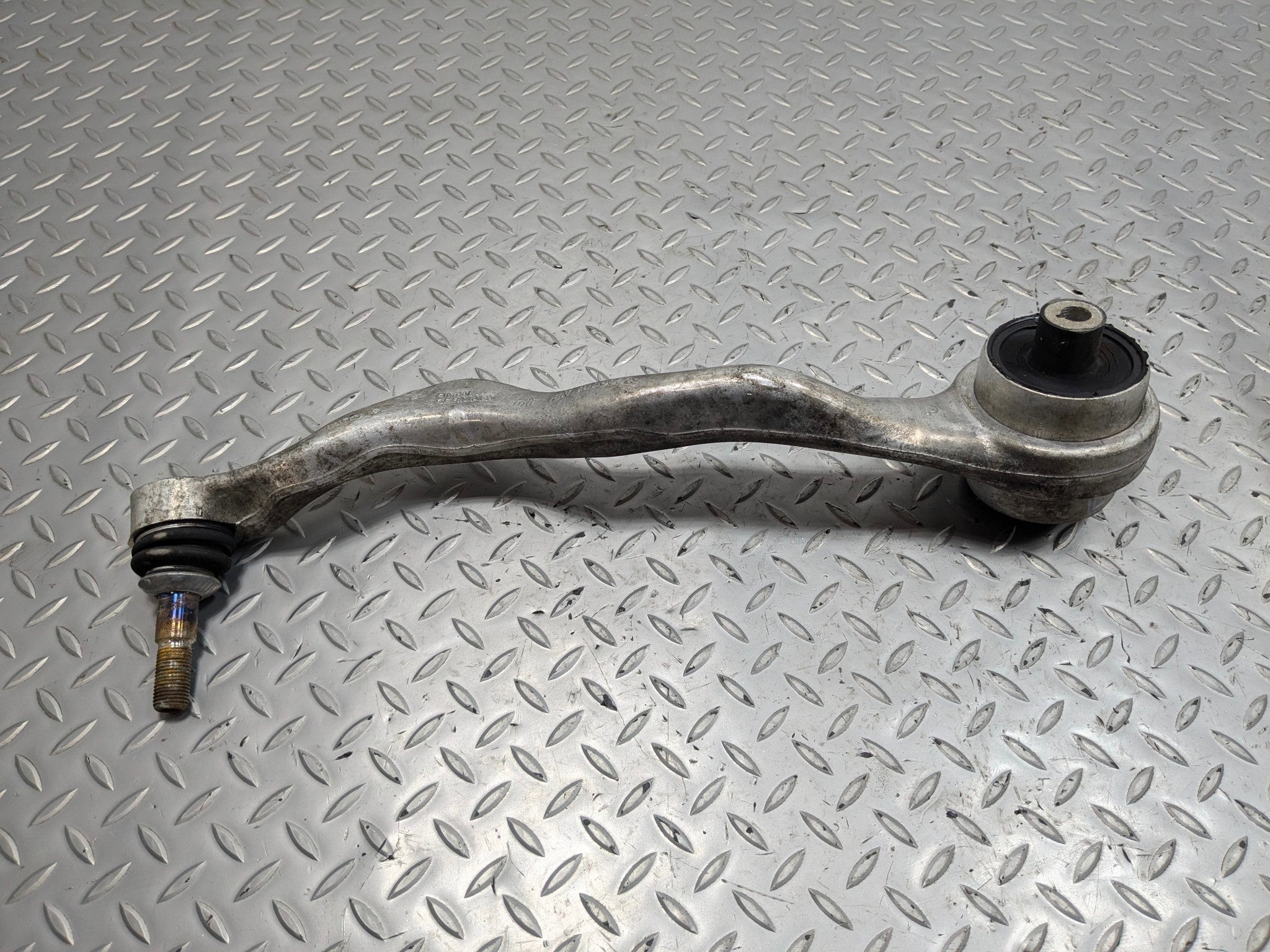 2015 - 2018 BMW 320I OEM LOWER CONTROL ARM FRONT LEFT DRIVER SIDE