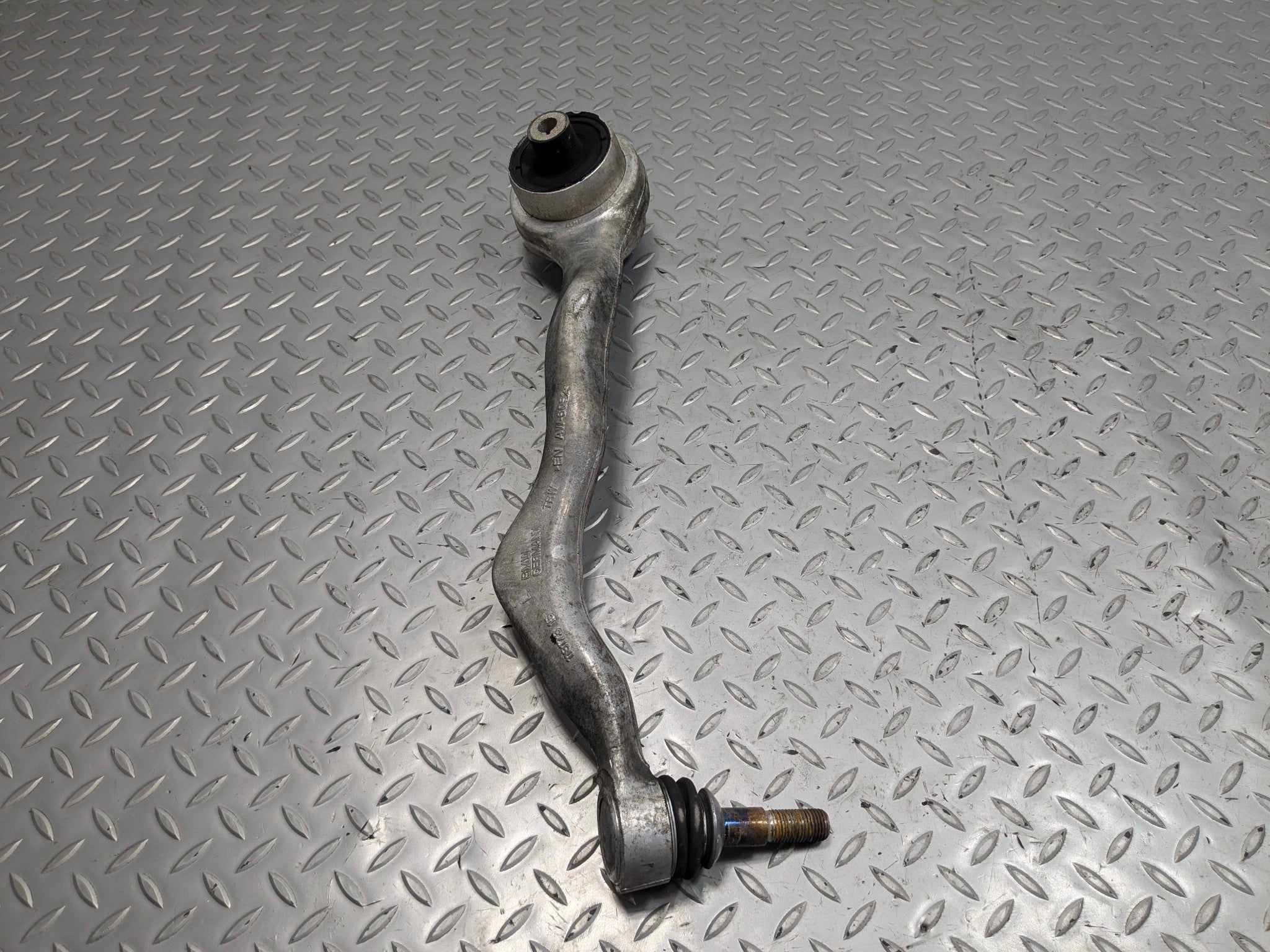 2015 - 2018 BMW 320I OEM LOWER CONTROL ARM FRONT LEFT DRIVER SIDE