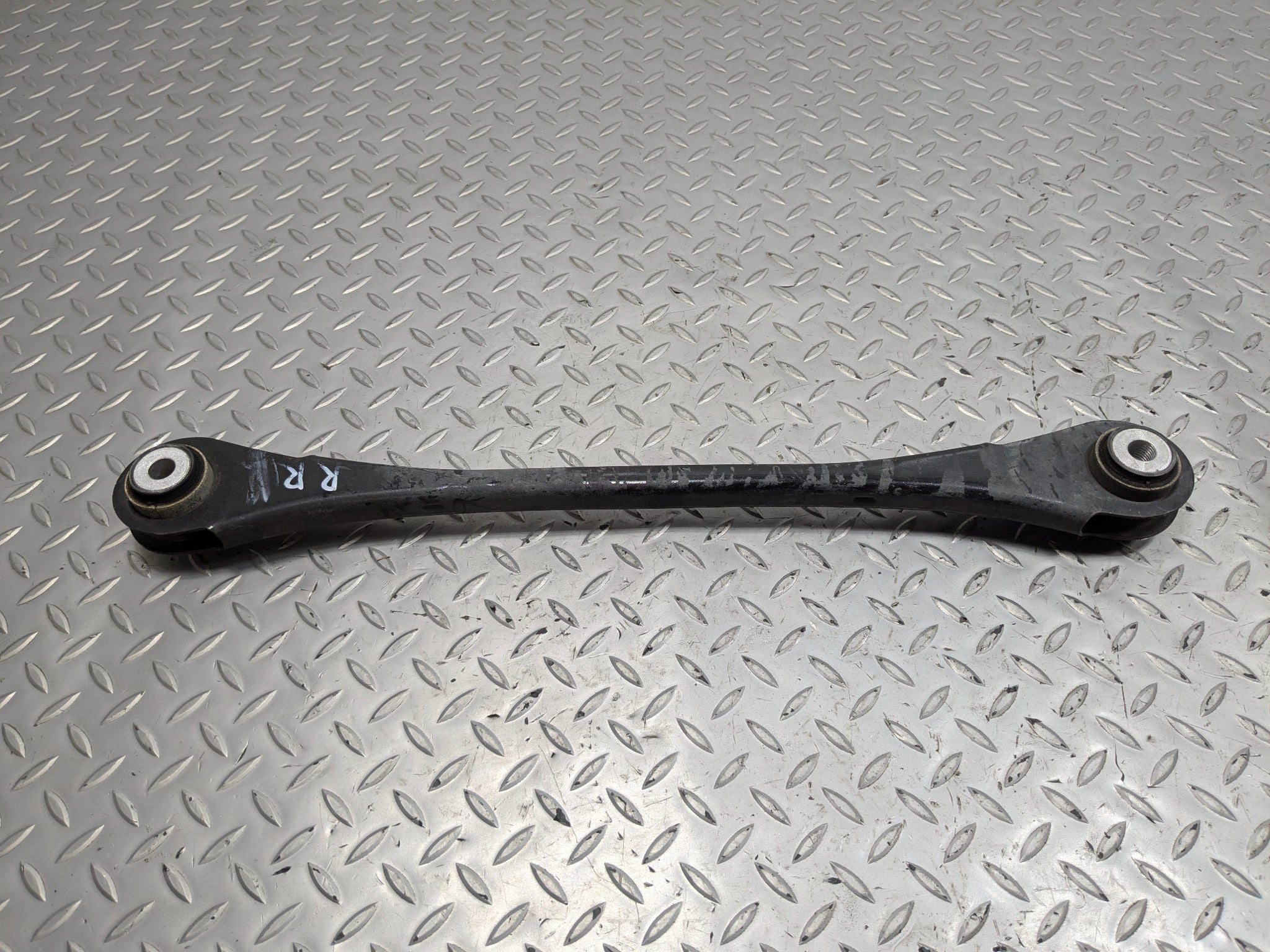2015 - 2018 BMW 320I OEM SUSPENSION CONTROL ARM WISHBONE REAR RIGHT SIDE
