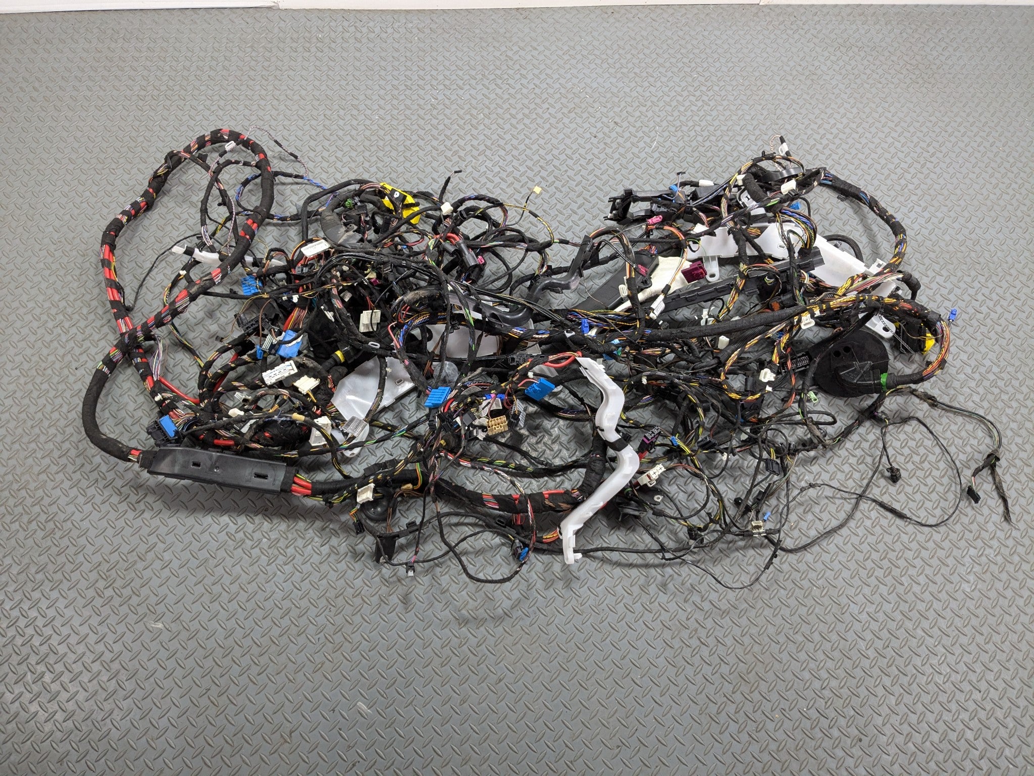 2015 - 2018 BMW 320I OEM INTERIOR BODY WIRE HARNESS CABLE AND CONNECTOR