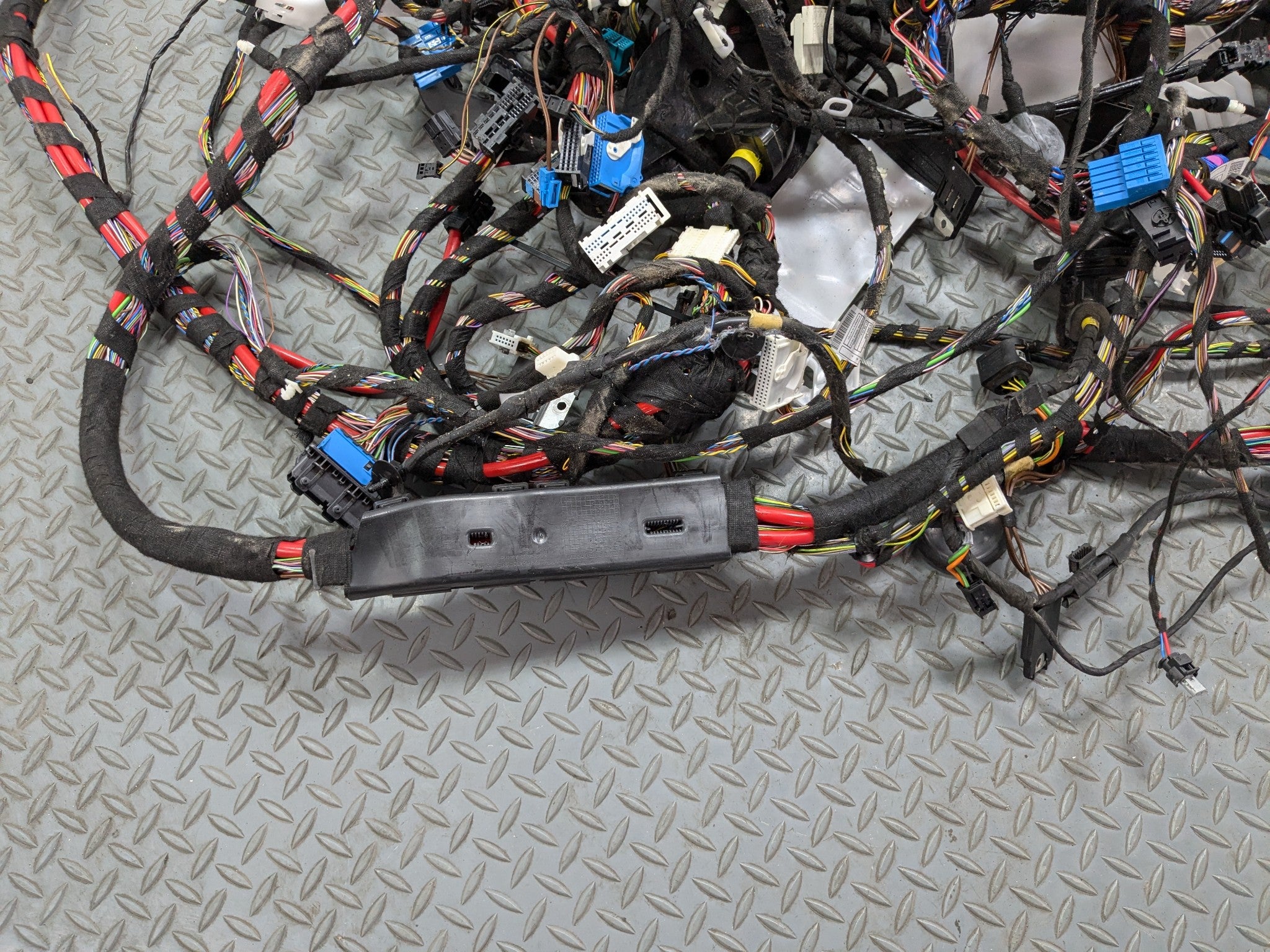2015 - 2018 BMW 320I OEM INTERIOR BODY WIRE HARNESS CABLE AND CONNECTOR