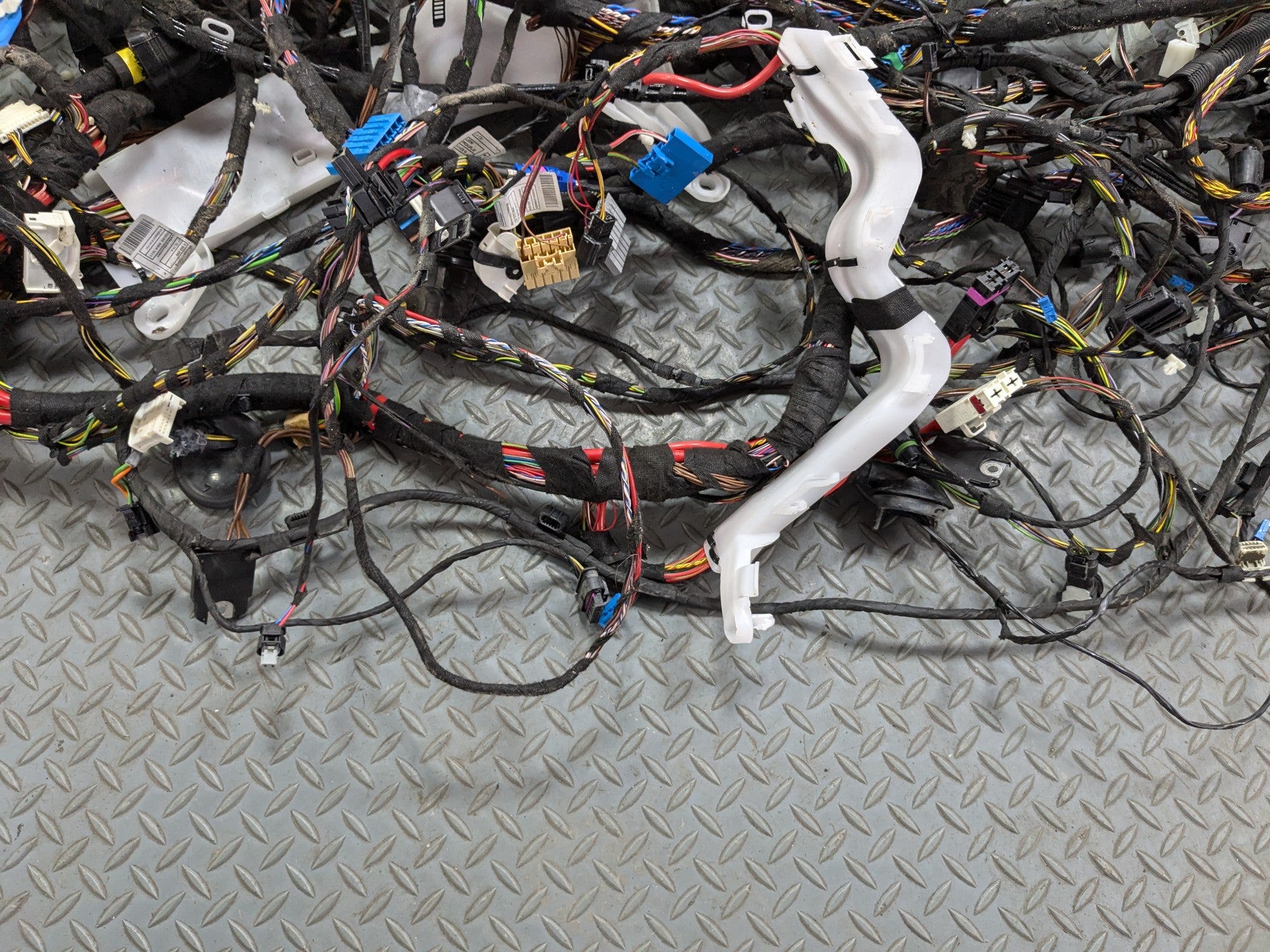 2015 - 2018 BMW 320I OEM INTERIOR BODY WIRE HARNESS CABLE AND CONNECTOR