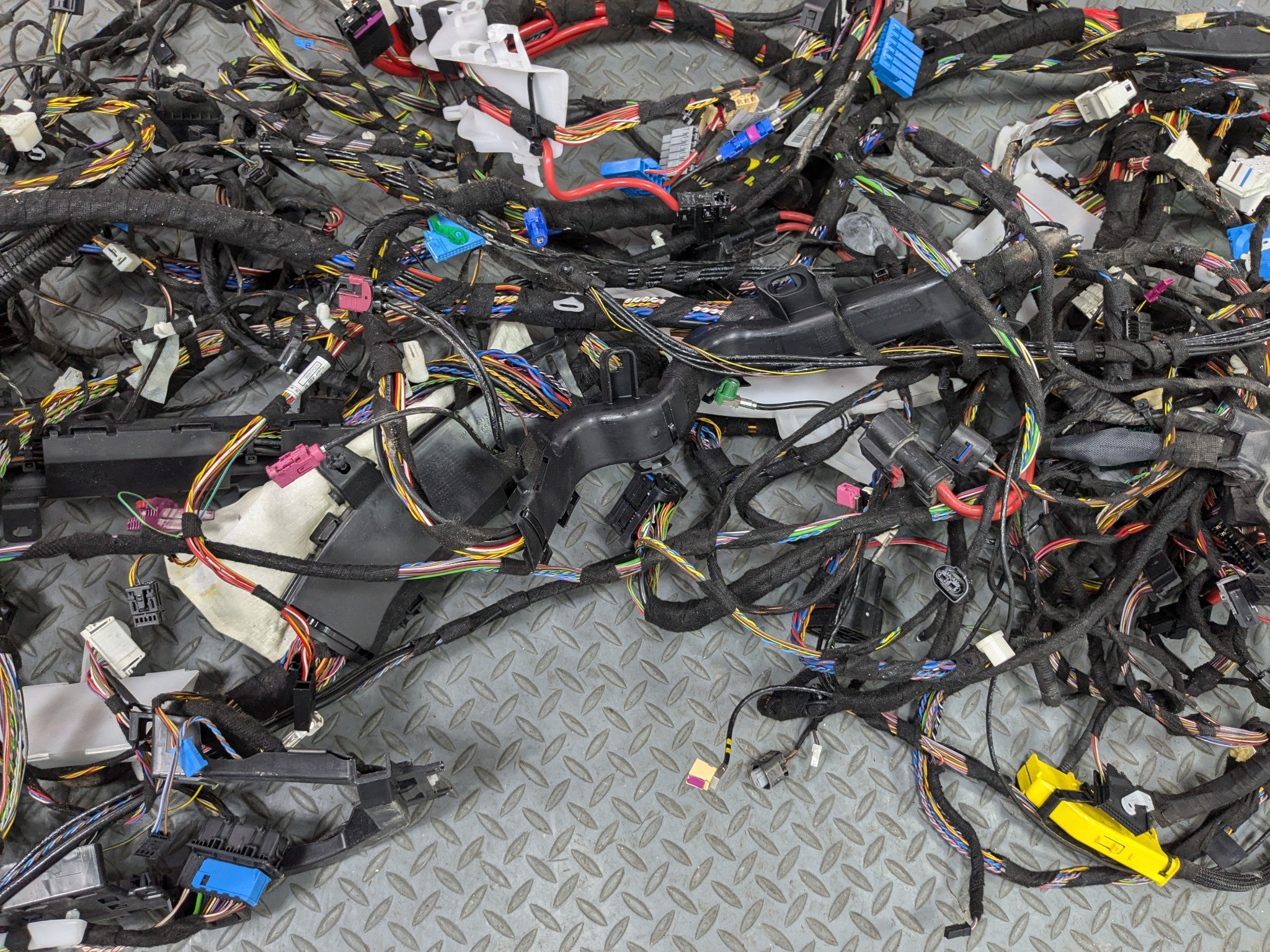 2015 - 2018 BMW 320I OEM INTERIOR BODY WIRE HARNESS CABLE AND CONNECTOR