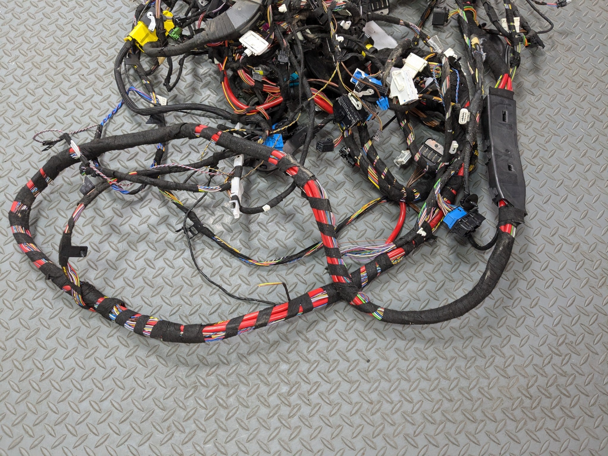 2015 - 2018 BMW 320I OEM INTERIOR BODY WIRE HARNESS CABLE AND CONNECTOR