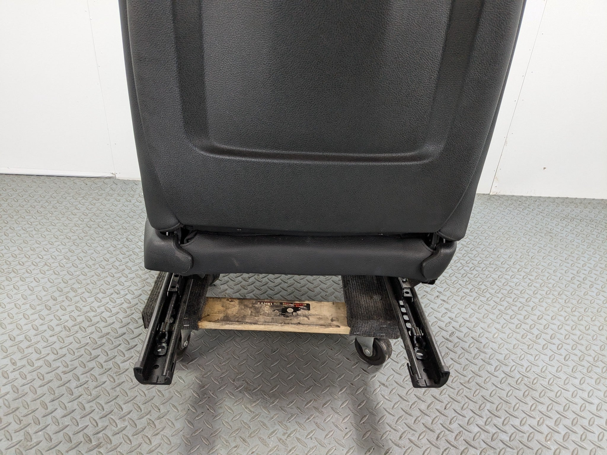2015 - 2018 BMW 320I OEM FRONT LEFT DRIVER SIDE SEAT ASSEMBLY LEATHER BLACK