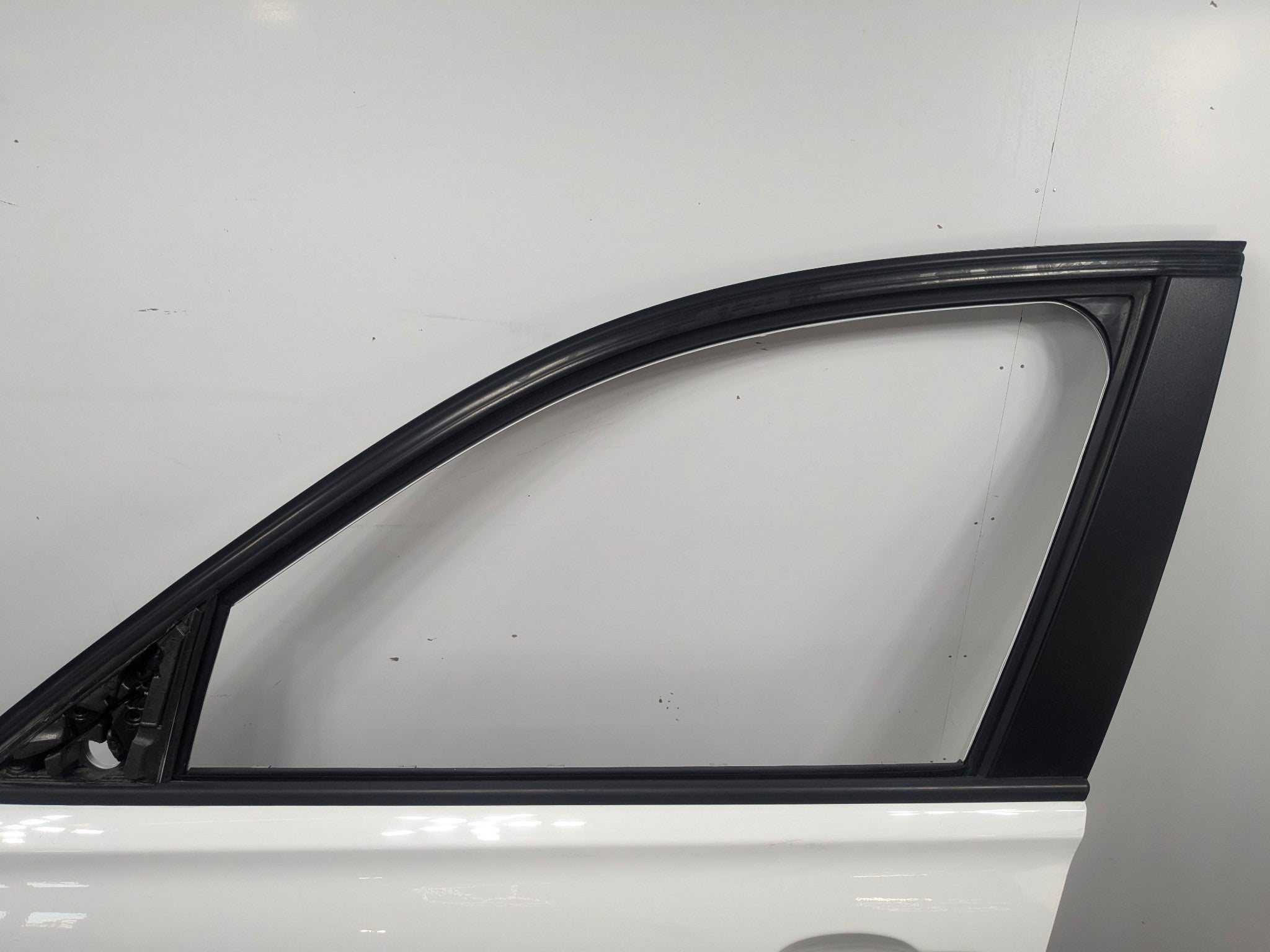 2015 - 2018 BMW 320I OEM DOOR SHELL PANEL ALPINE WHITE FRONT LEFT DRIVER SIDE