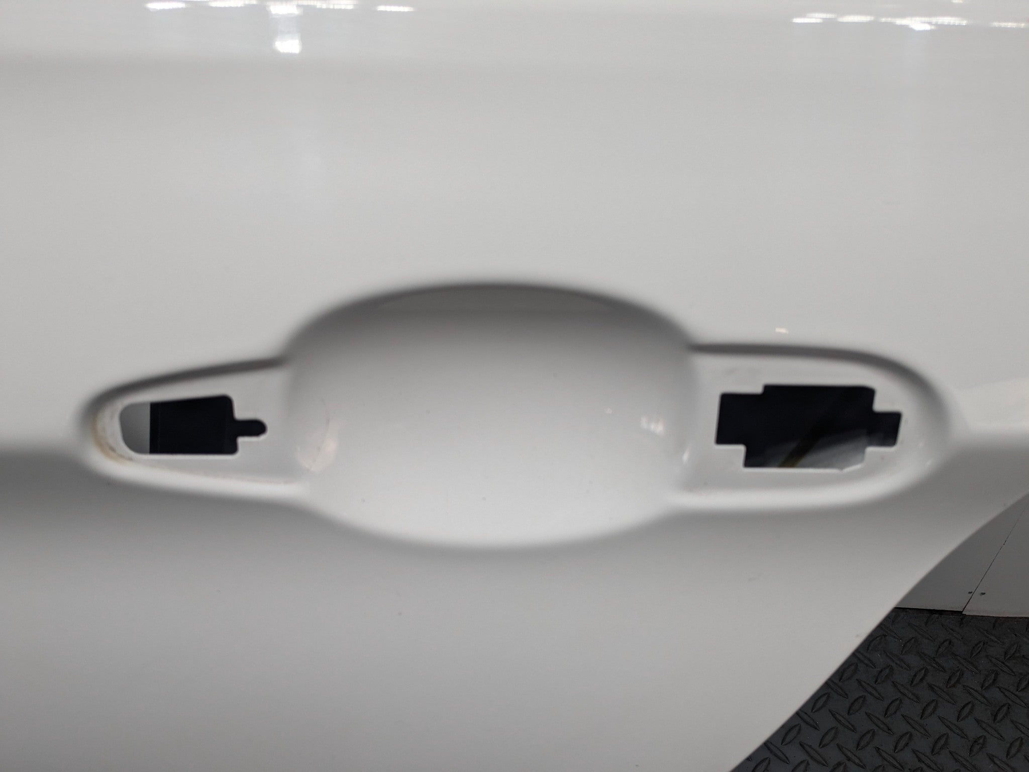 2015 - 2018 BMW 320I OEM DOOR SHELL PANEL ALPINE WHITE REAR LEFT DRIVER SIDE