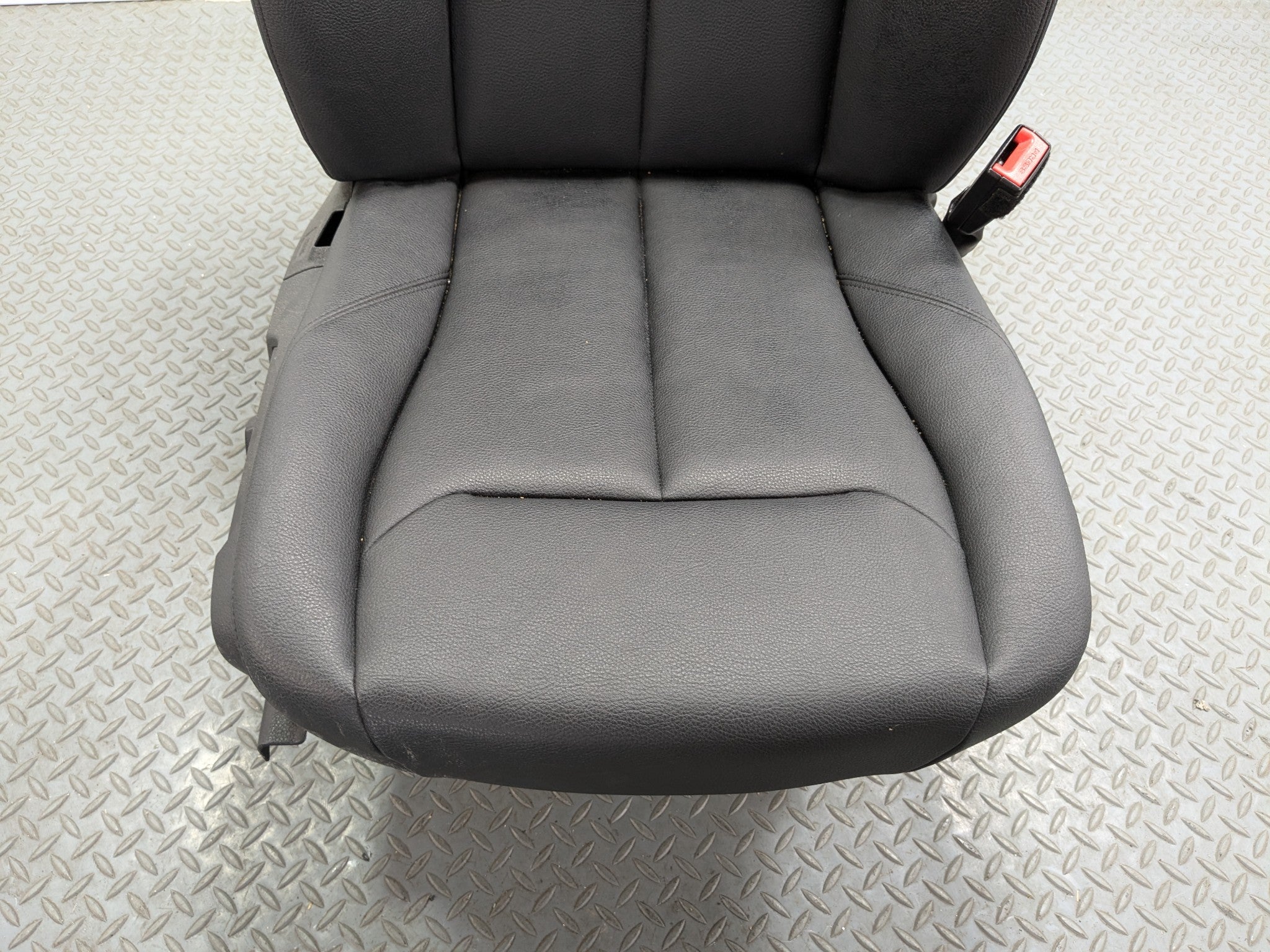 2015 - 2018 BMW 320I OEM FRONT RIGHT PASSENGER SIDE SEAT ASSEMBLY LEATHER BLACK