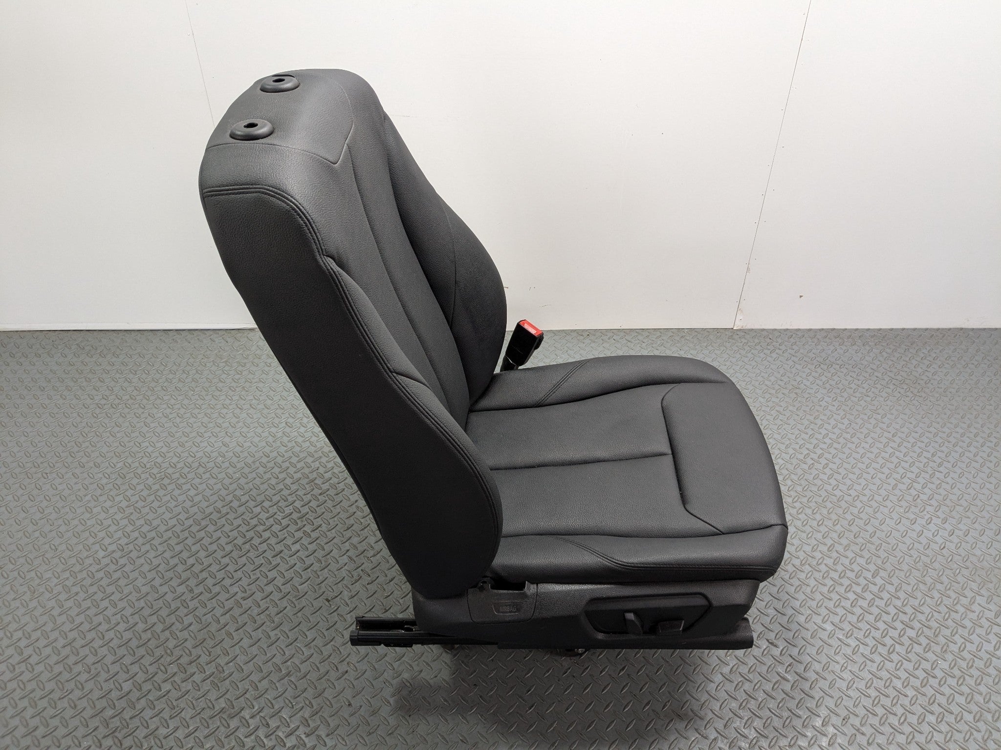 2015 - 2018 BMW 320I OEM FRONT RIGHT PASSENGER SIDE SEAT ASSEMBLY LEATHER BLACK