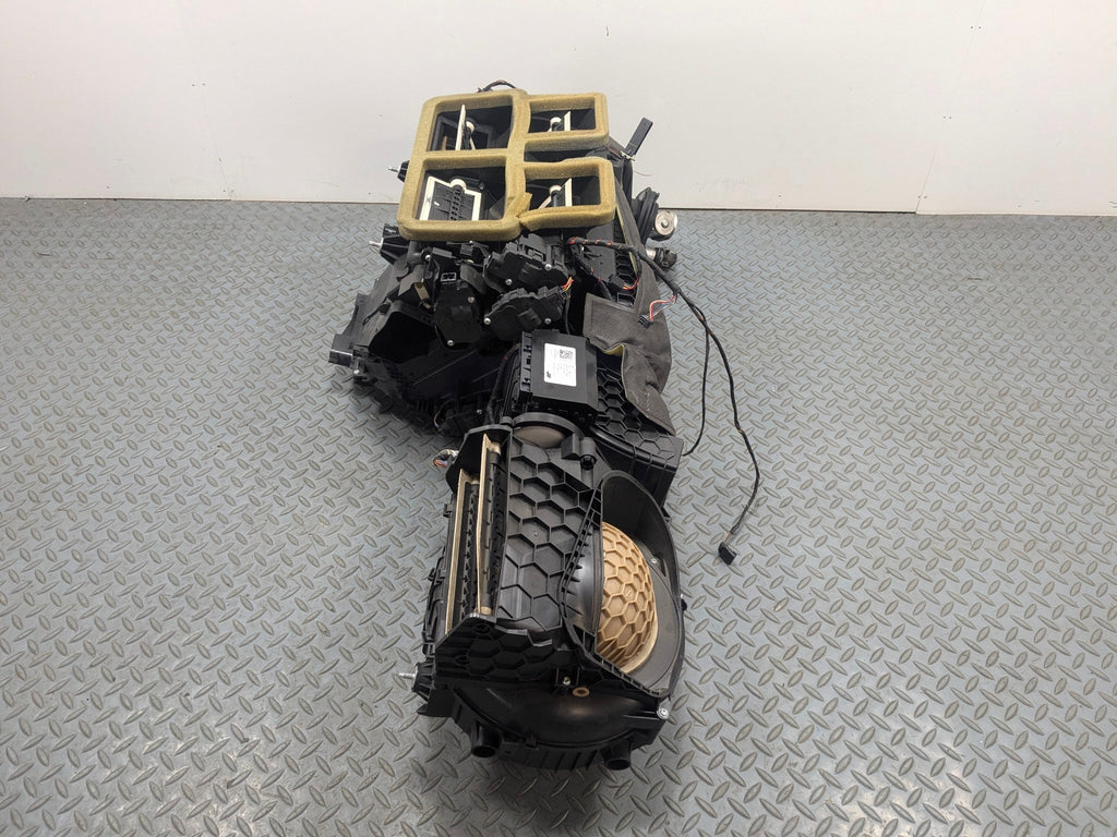 2015 - 2018 BMW 320I OEM HVAC AC HEATER BLOWER HOUSING BOX ASSEMBLY