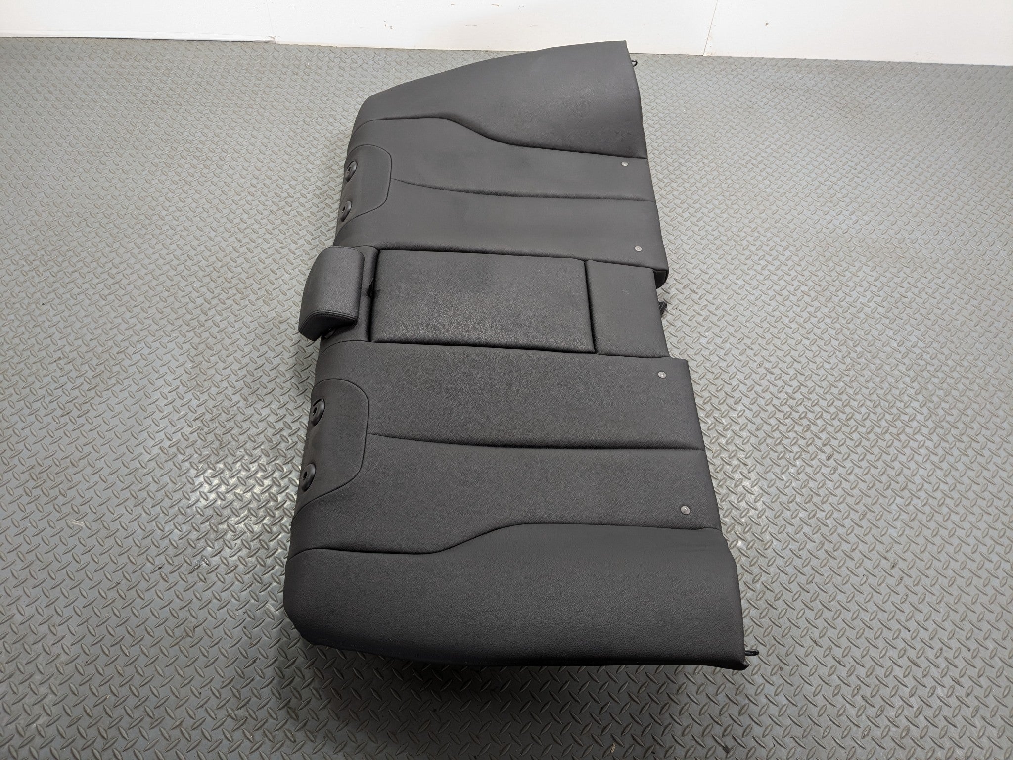 2015 - 2018 BMW 320I OEM UPPER SEAT CUSHION WITH ARMREST LEATHER REAR SECOND ROW