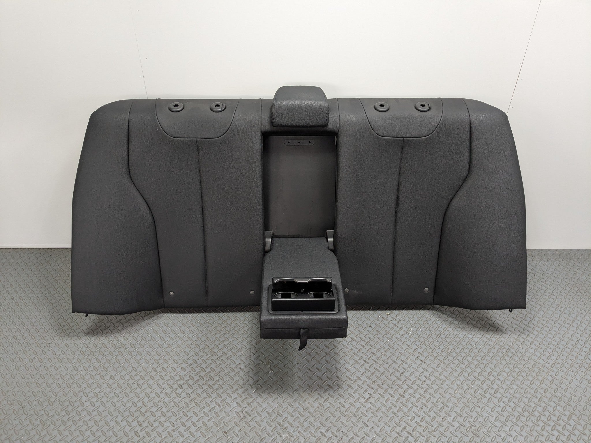 2015 - 2018 BMW 320I OEM UPPER SEAT CUSHION WITH ARMREST LEATHER REAR SECOND ROW