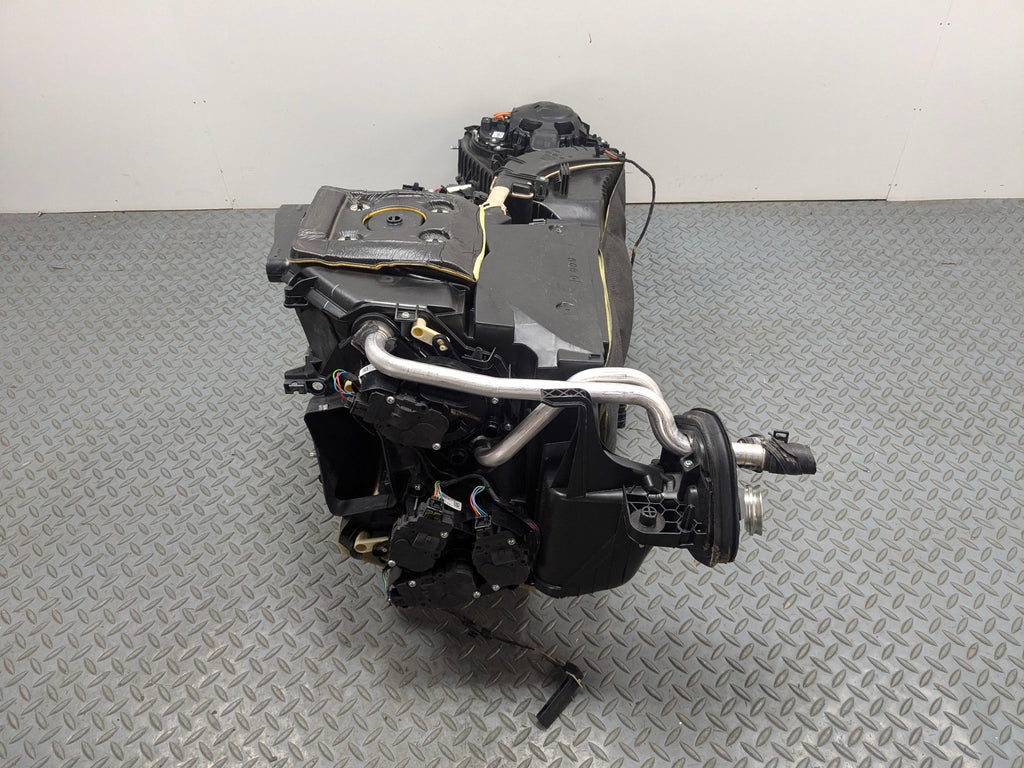2015 - 2018 BMW 320I OEM HVAC AC HEATER BLOWER HOUSING BOX ASSEMBLY