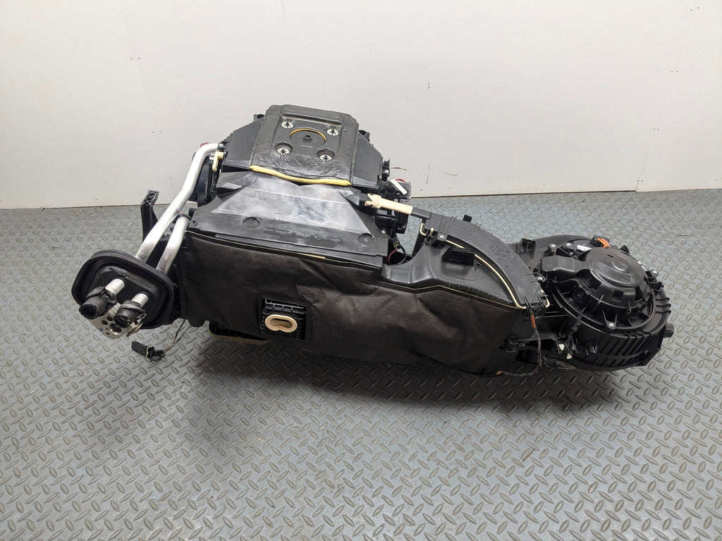 2015 - 2018 BMW 320I OEM HVAC AC HEATER BLOWER HOUSING BOX ASSEMBLY