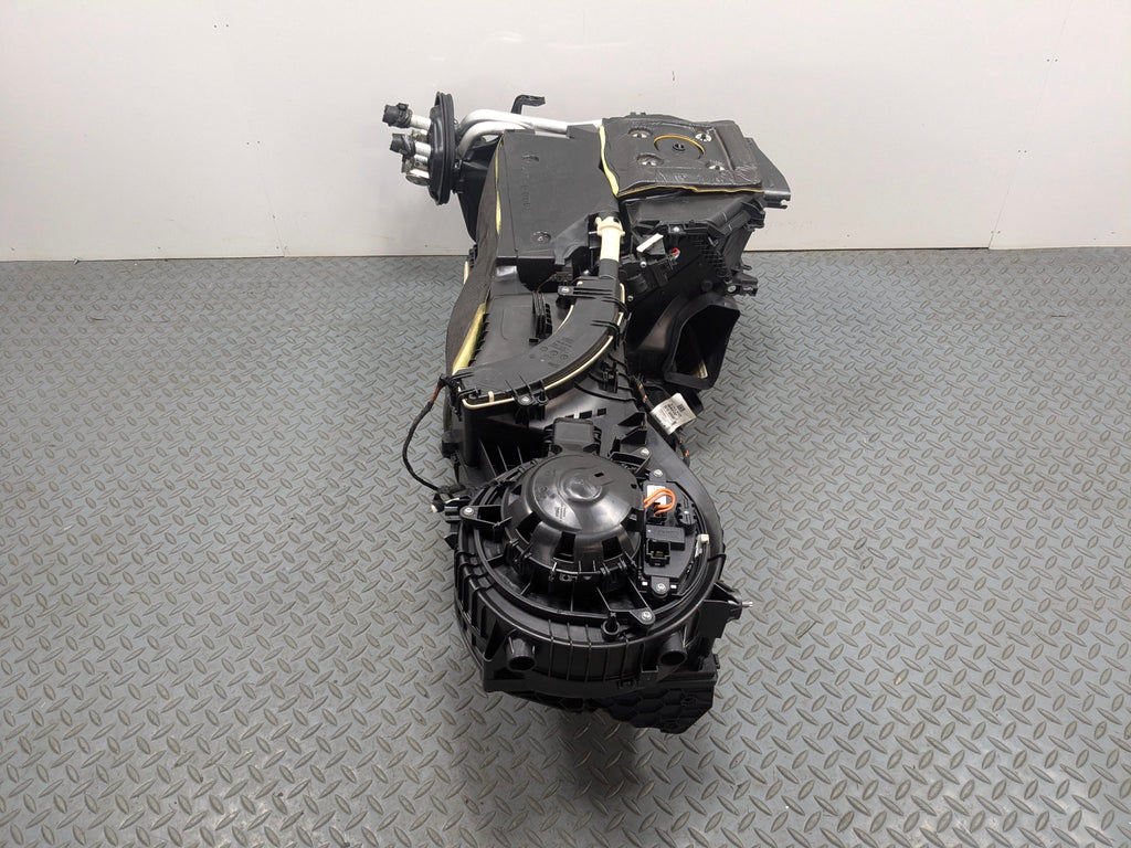 2015 - 2018 BMW 320I OEM HVAC AC HEATER BLOWER HOUSING BOX ASSEMBLY