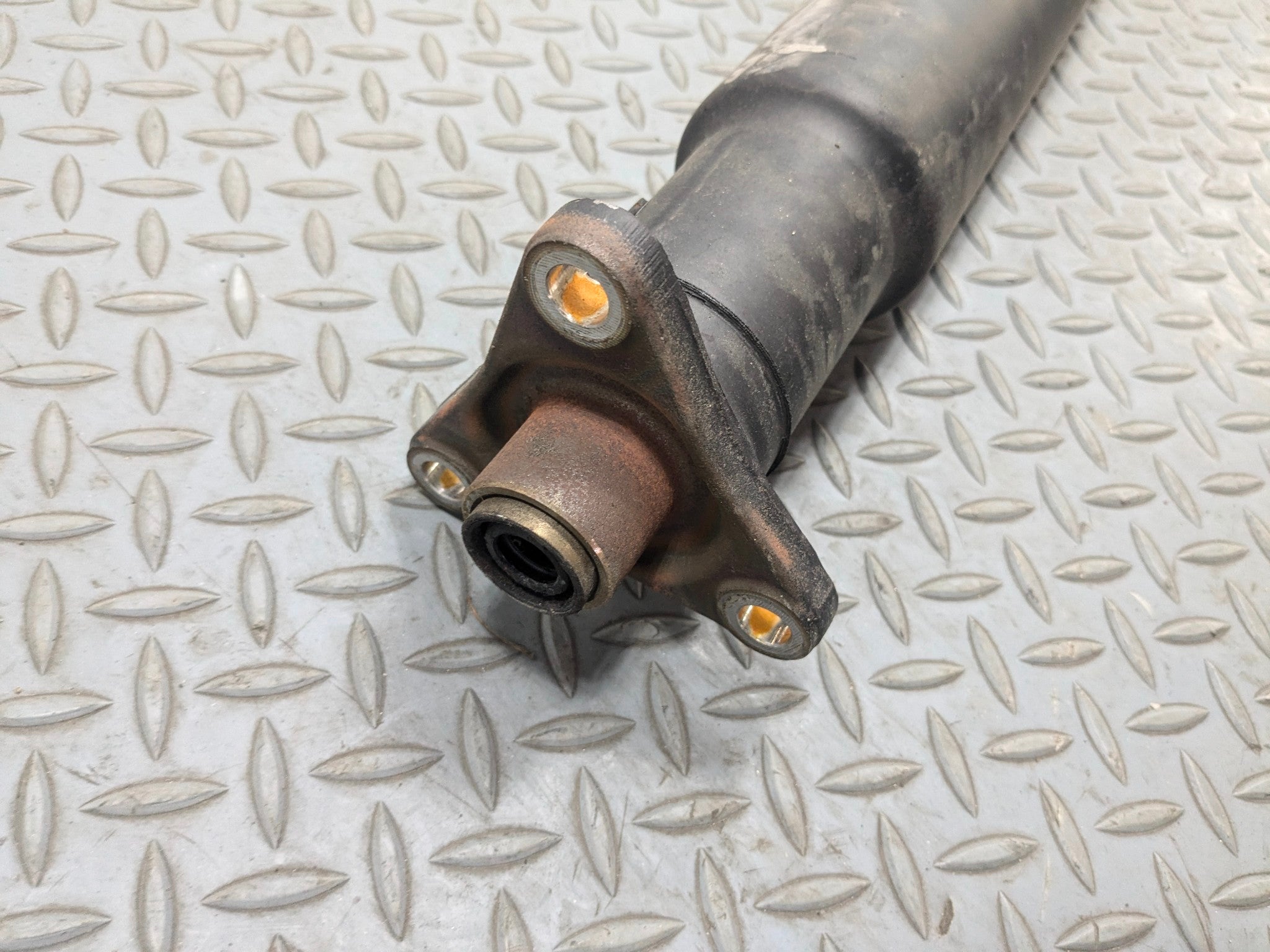 2015 - 2018 BMW 320I OEM REAR DRIVESHAFT DRIVE SHAFT PROPELLER AUTOMATIC