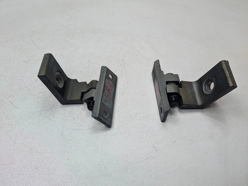 08 - 10 BMW 528I OEM DOOR HINGES SET FRONT RIGHT PASSENGER SIDE UPPER AND LOWER