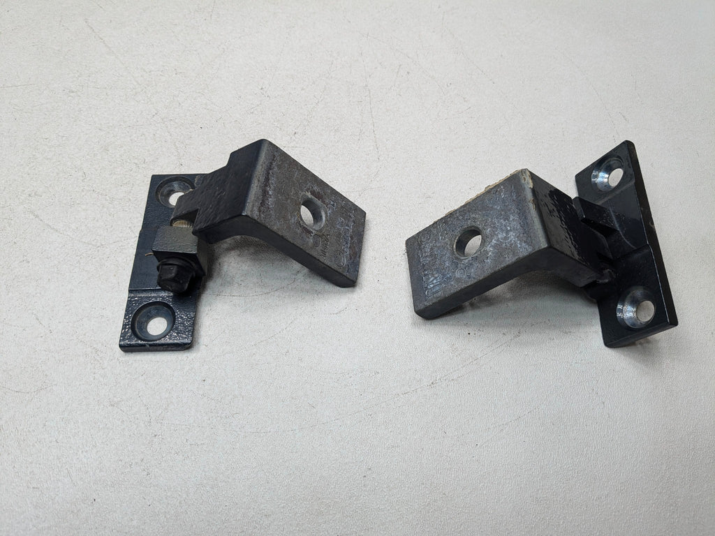 08 - 10 BMW 528I OEM DOOR HINGES SET FRONT RIGHT PASSENGER SIDE UPPER AND LOWER