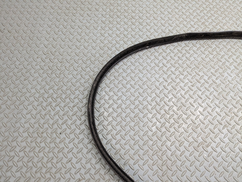 08 - 10 BMW 528I OEM DOOR SEAL WEATHER STRIPPING RUBBER FRONT LEFT DRIVER SIDE