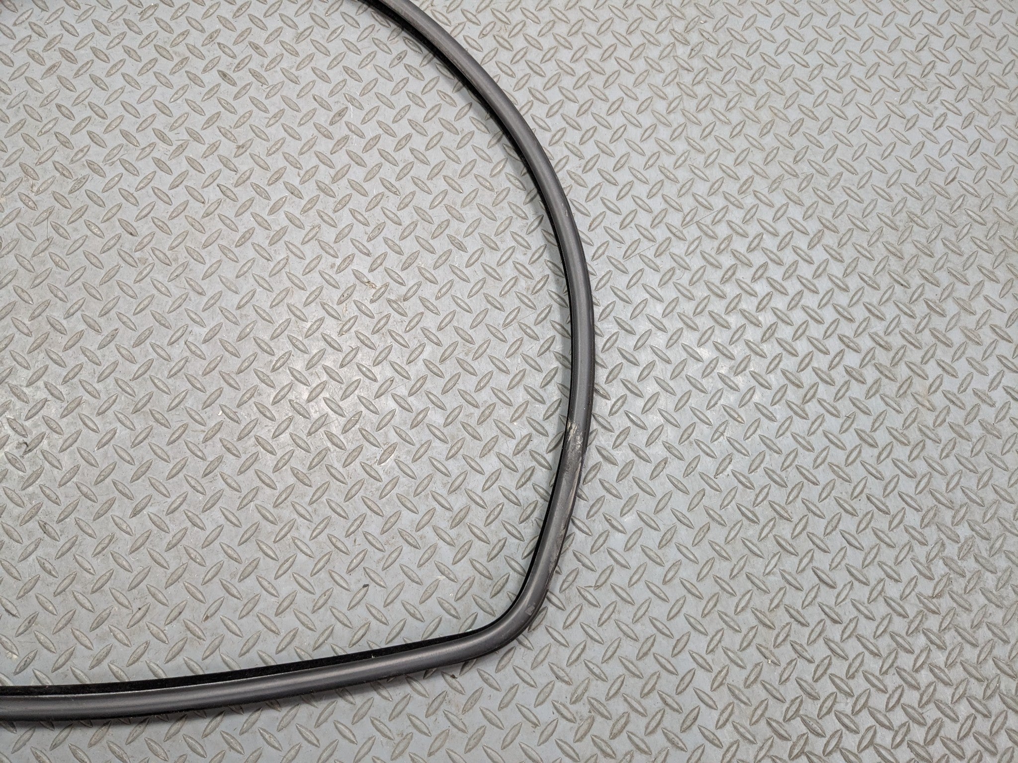 08-10 BMW 528I OEM DOOR SEAL WEATHER STRIPPING RUBBER REAR RIGHT PASSENGER SIDE