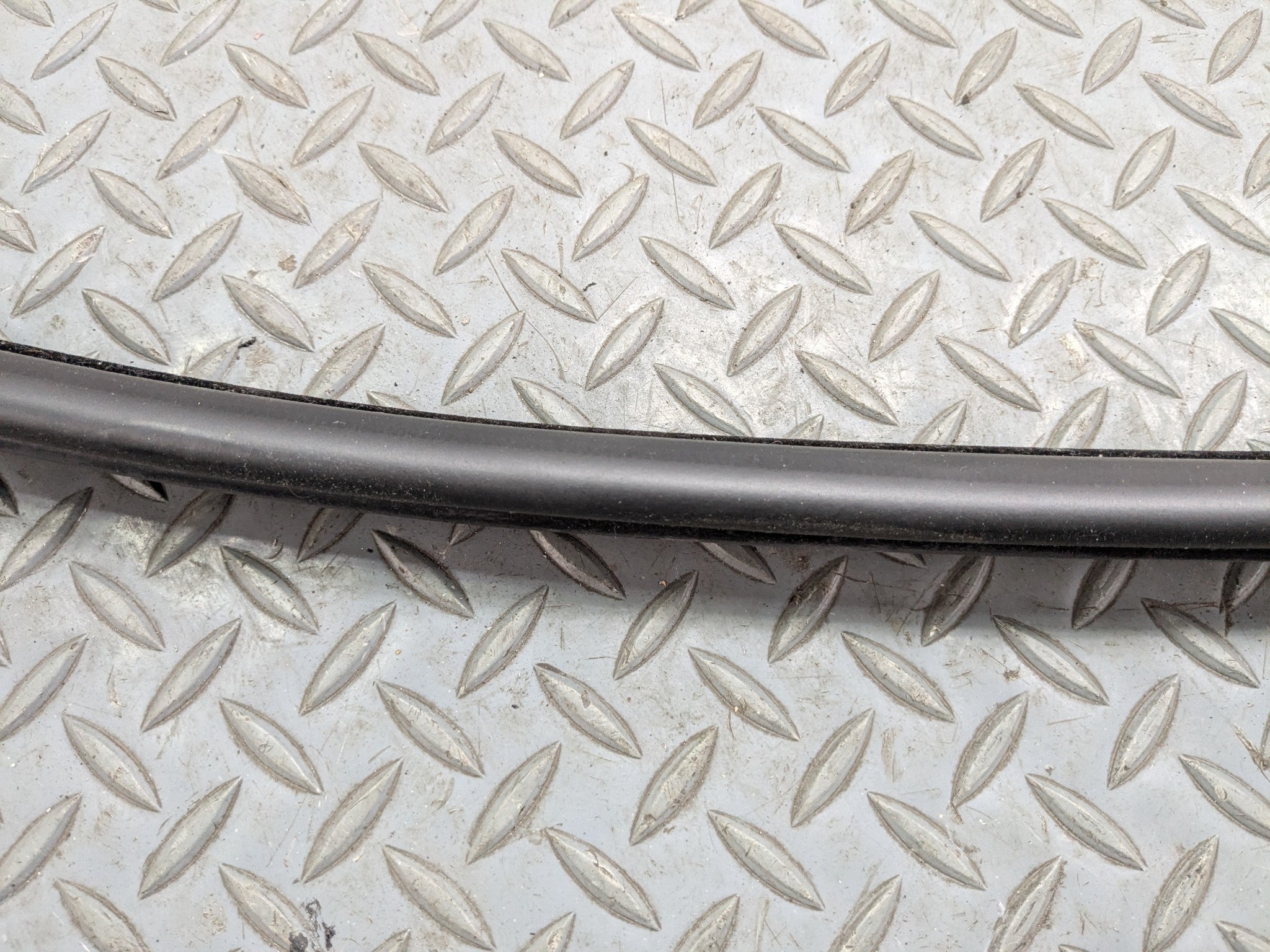 08-10 BMW 528I OEM DOOR SEAL WEATHER STRIPPING RUBBER REAR RIGHT PASSENGER SIDE