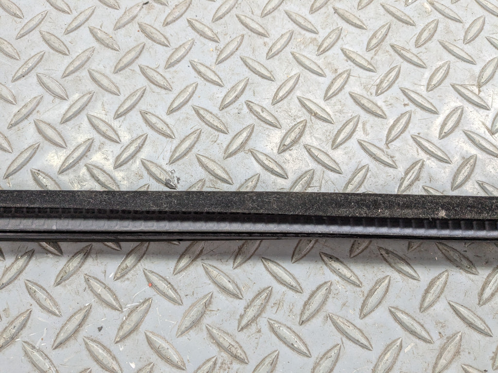 08-10 BMW 528I OEM DOOR SEAL WEATHER STRIPPING RUBBER REAR RIGHT PASSENGER SIDE