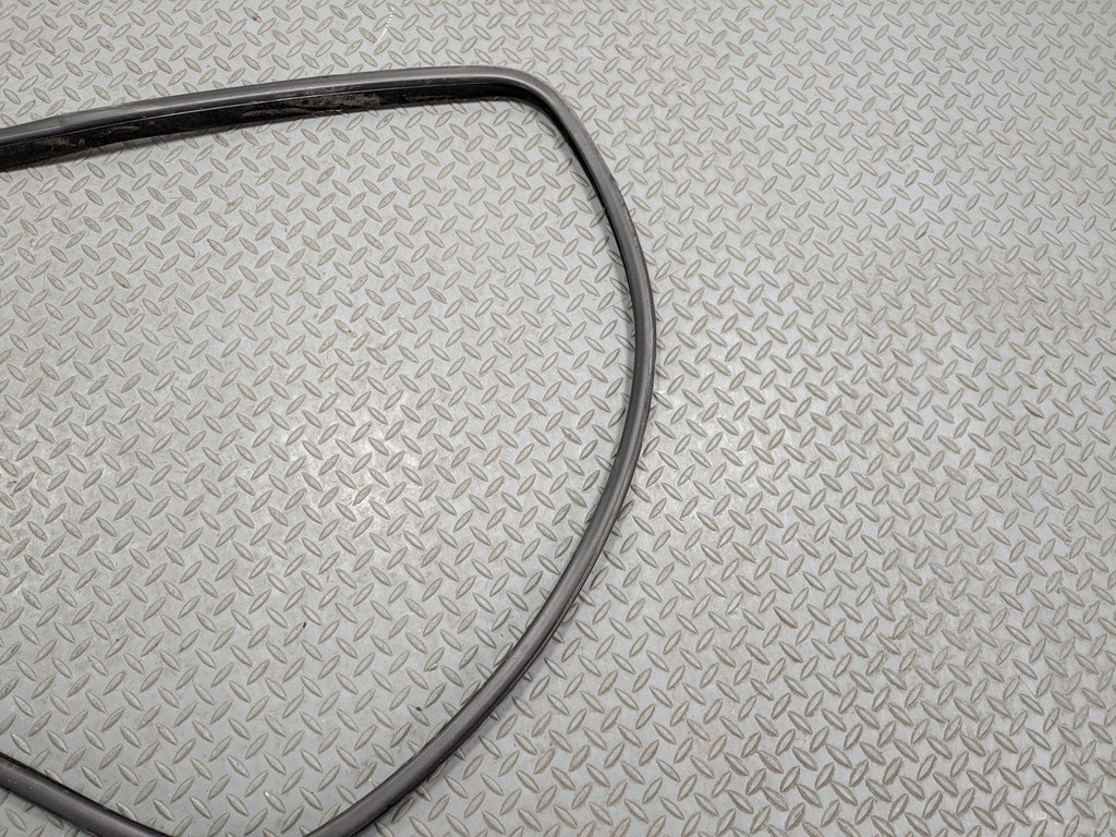 08 - 10 BMW 528I OEM DOOR SEAL WEATHER STRIPPING RUBBER REAR LEFT DRIVER SIDE