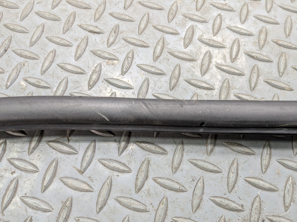 08 - 10 BMW 528I OEM DOOR SEAL WEATHER STRIPPING RUBBER REAR LEFT DRIVER SIDE