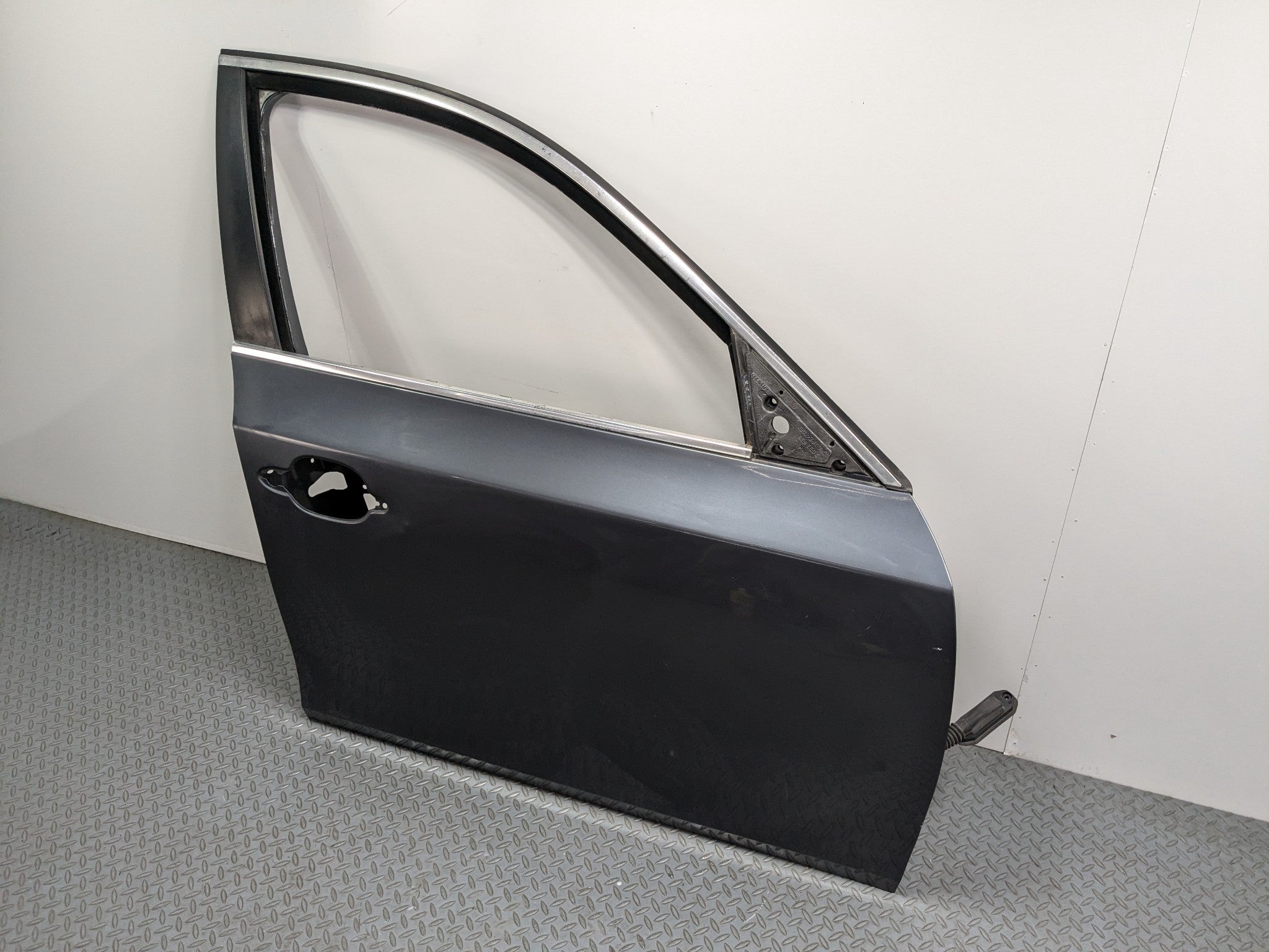 08 - 10 BMW 528I OEM DOOR SHELL PANEL GRAY METALLIC PLATINUM FRONT RIGHT SIDE