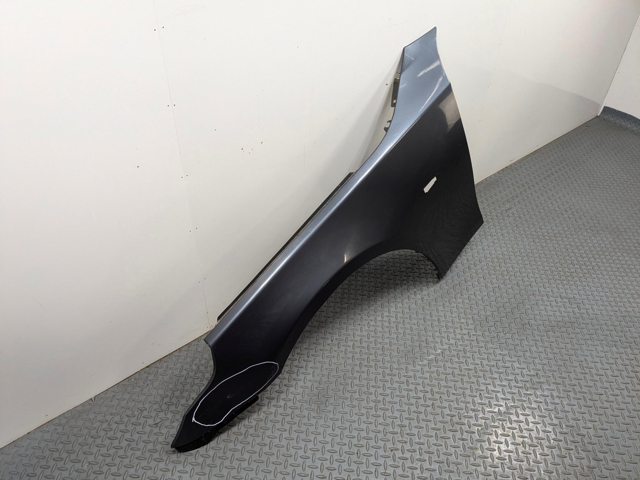 08 - 10 BMW 528I OEM FENDER COVER PANEL GRAY METALLIC PLATINUM FRONT LEFT SIDE