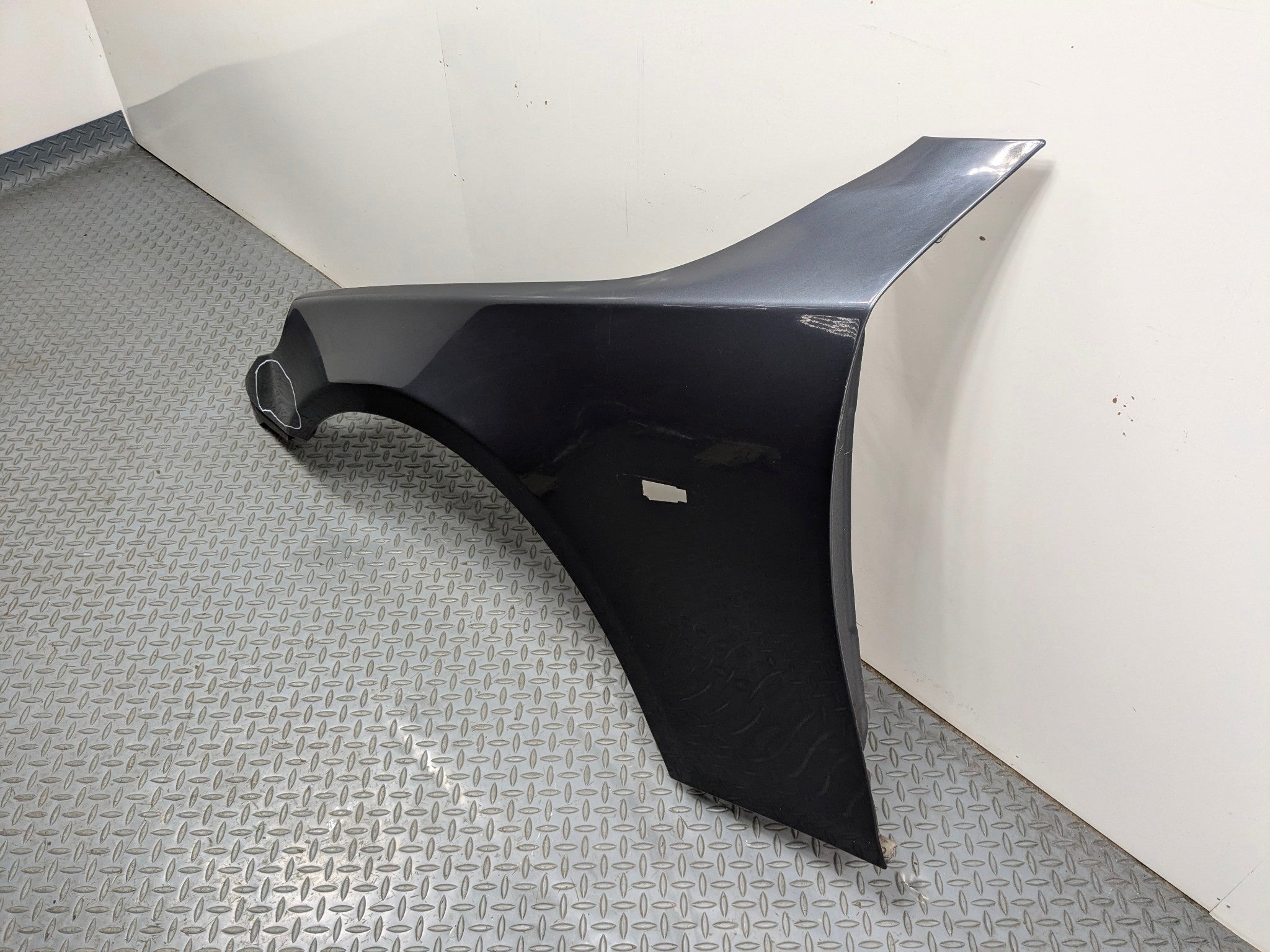 08 - 10 BMW 528I OEM FENDER COVER PANEL GRAY METALLIC PLATINUM FRONT LEFT SIDE