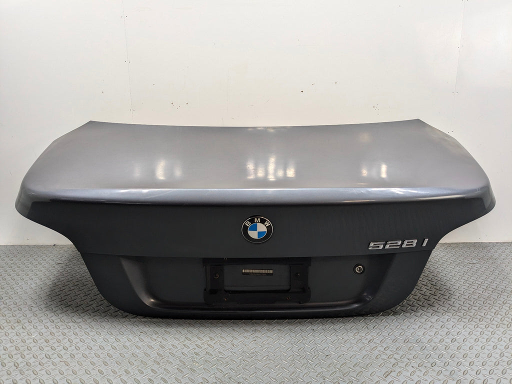 08 - 10 BMW 528I OEM REAR TRUNK BOOT DECK LID WITH EMBLEM GRAY METALLIC PLATINUM
