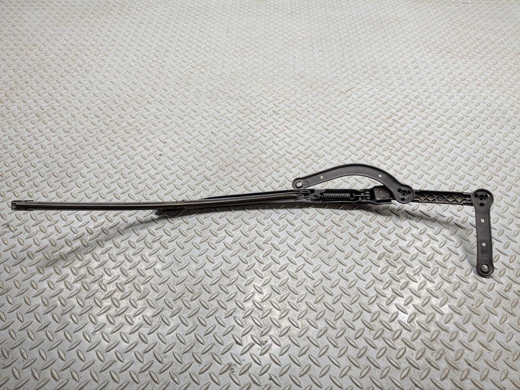 08 - 10 BMW 528I OEM WINDSHIELD WIPER ARM WITH BLADE FRONT RIGHT PASSENGER SIDE