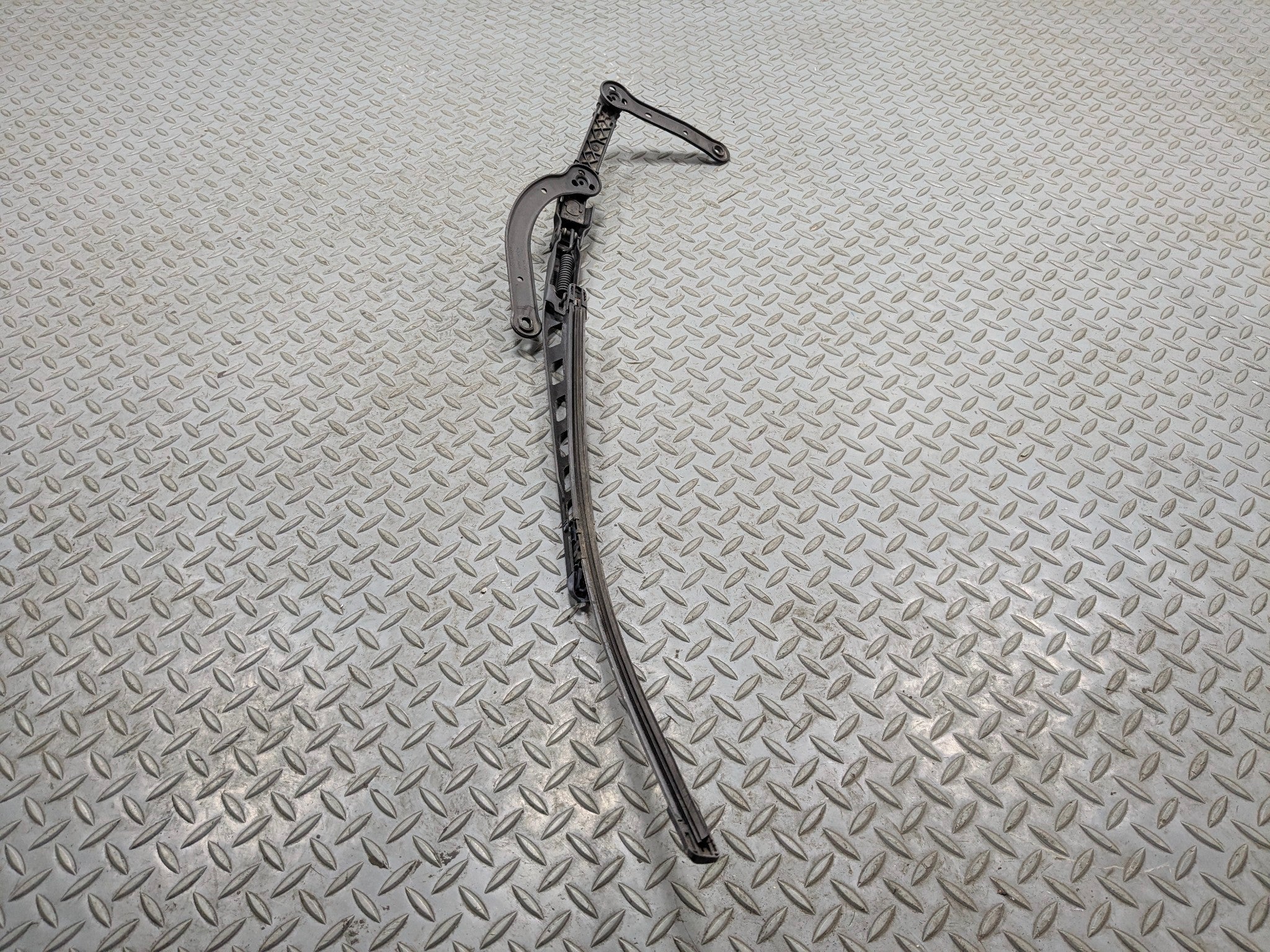 08 - 10 BMW 528I OEM WINDSHIELD WIPER ARM WITH BLADE FRONT RIGHT PASSENGER SIDE