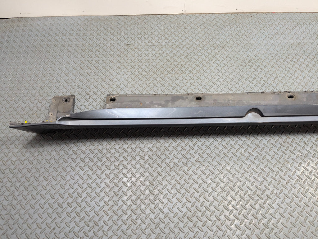 08 - 10 BMW 528I OEM ROCKER MOLDING SKIRT COVER PANEL GRAY RIGHT PASSENGER SIDE