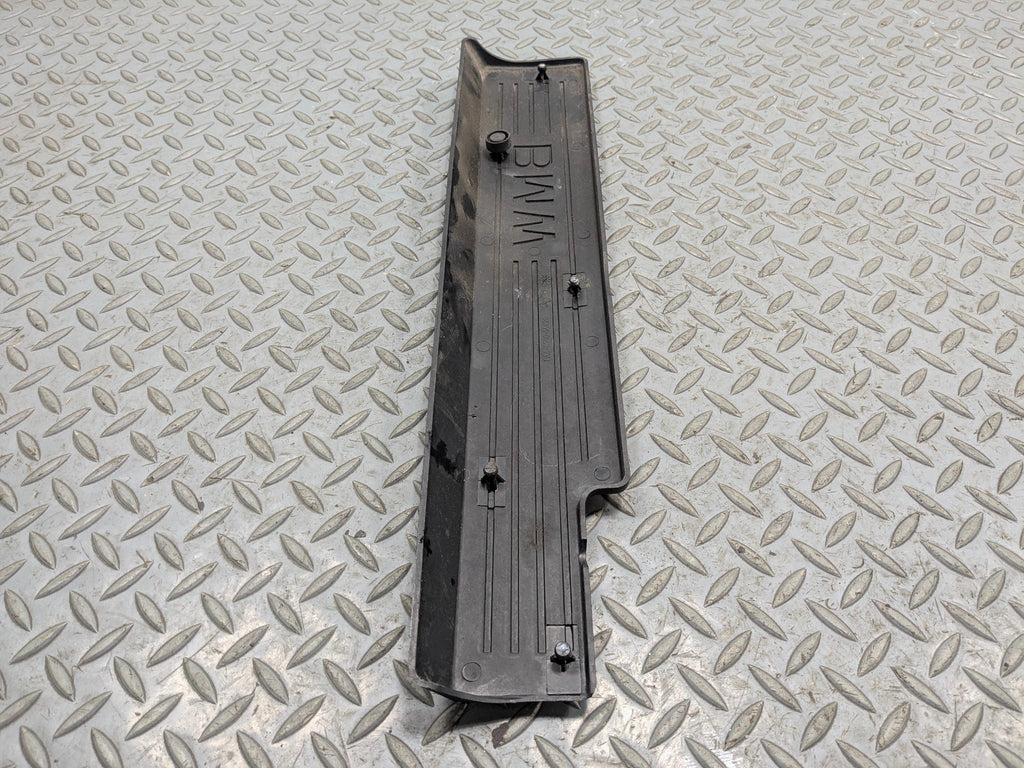 08 - 10 BMW 528I OEM FRONT ENGINE MOTOR AIR INTAKE MANIFOLD TRIM COVER EMBLEM