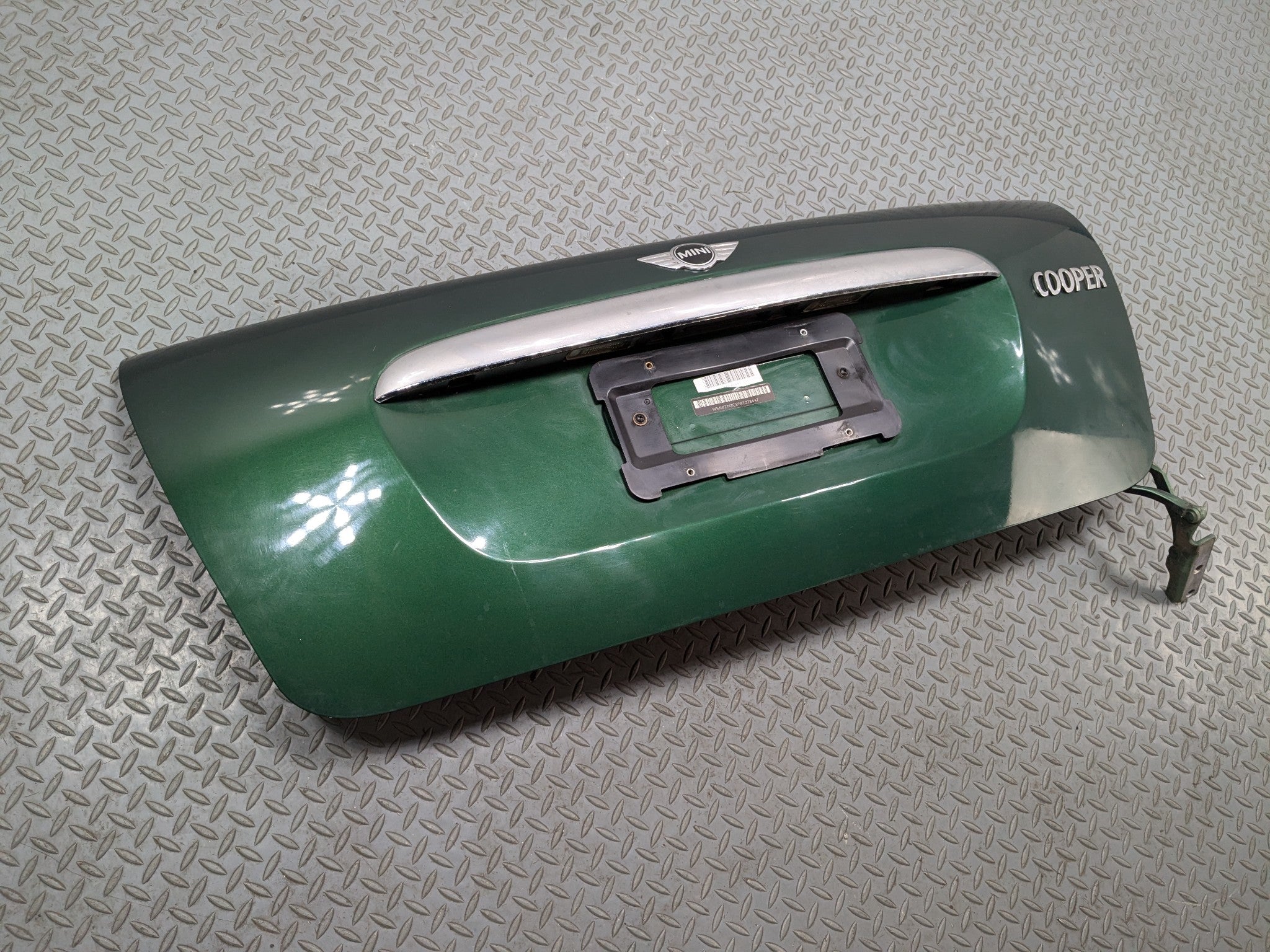 2011 - 2013 MINI COOPER OEM REAR TRUNK LID LIFTGATE TAILGATE HATCH GREEN