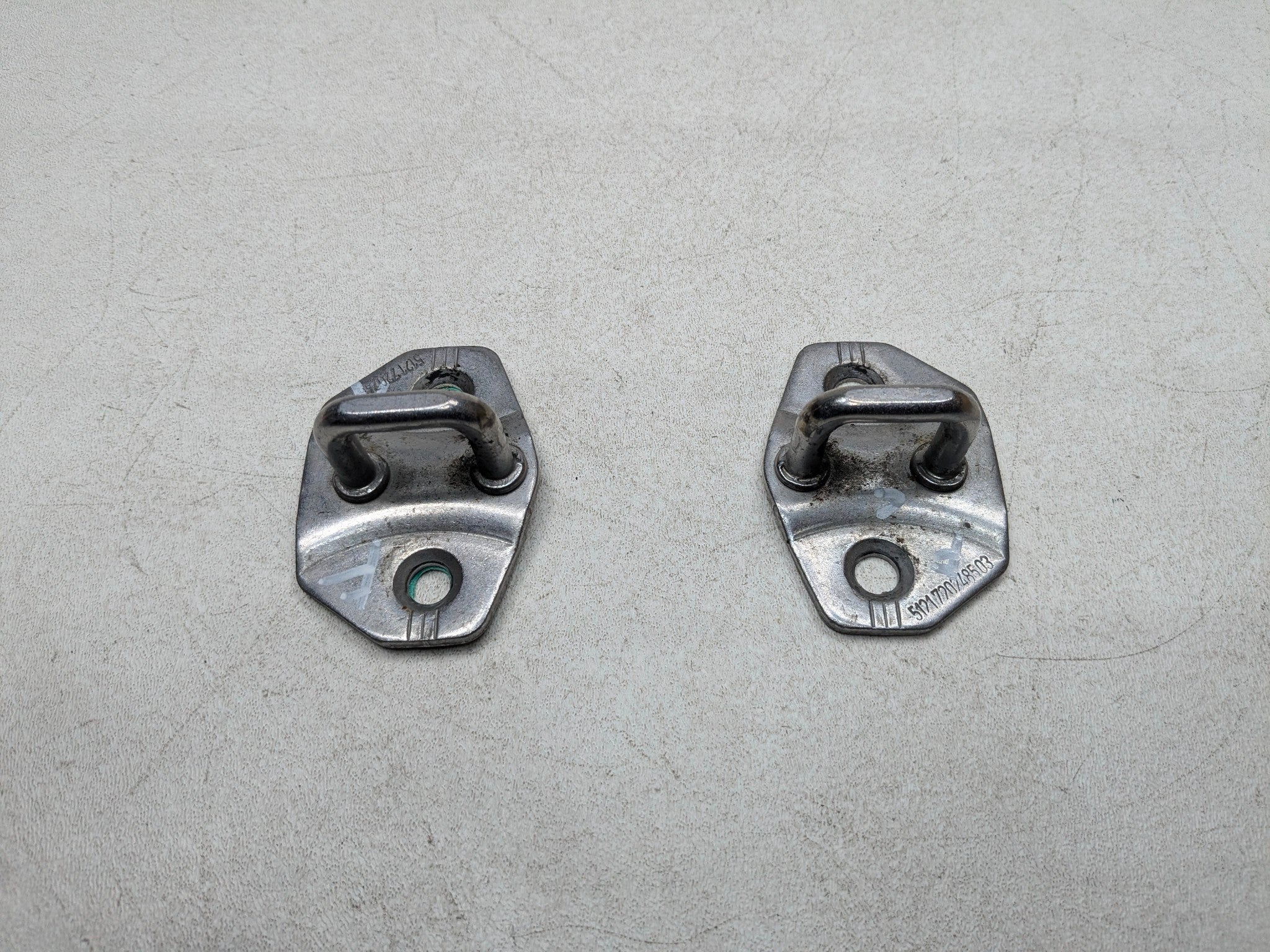 11 - 13 MINI COOPER OEM DOOR LOCK STRIKER PLATE SET OF TWO LEFT AND RIGHT SIDE