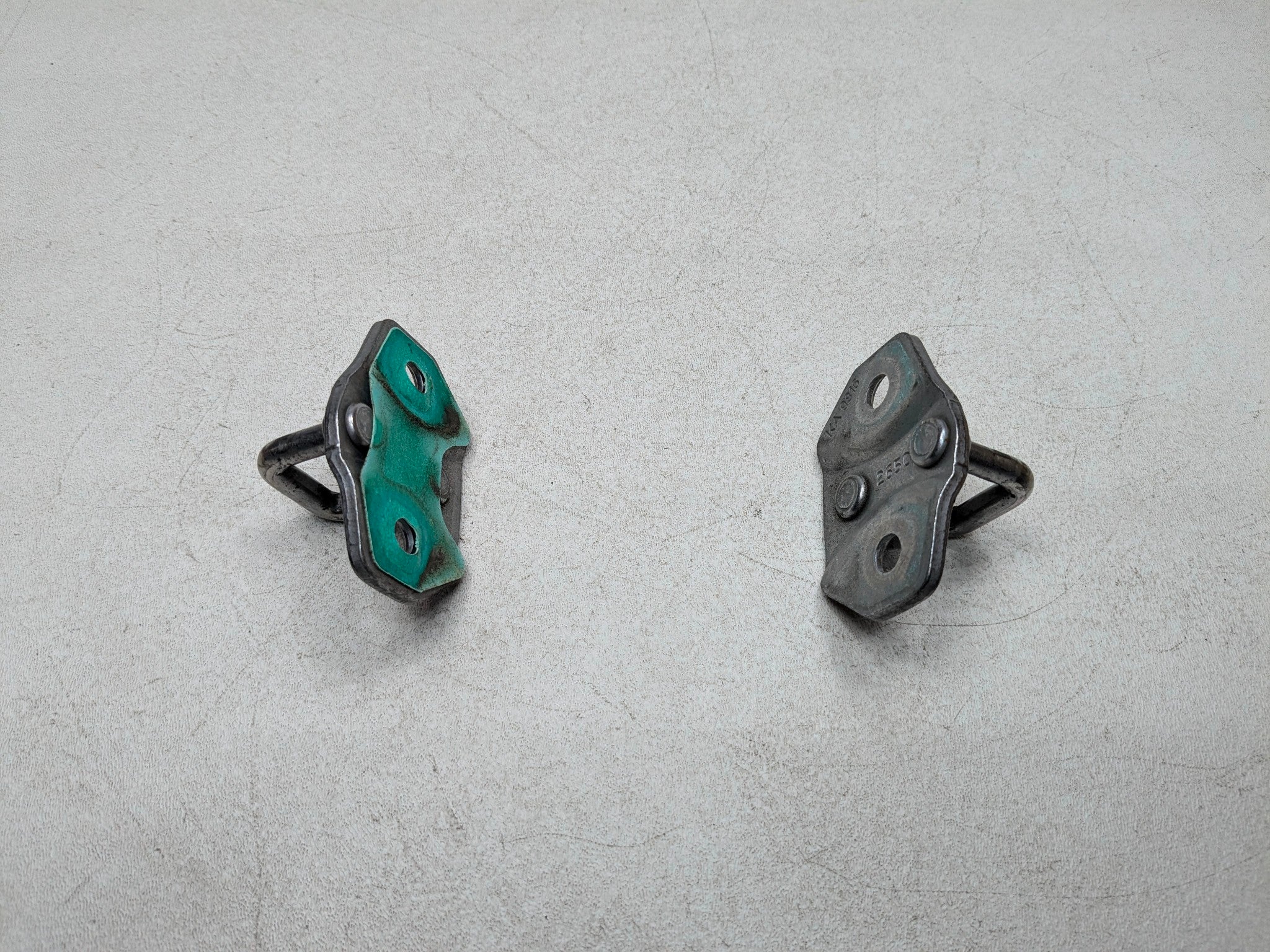 11 - 13 MINI COOPER OEM DOOR LOCK STRIKER PLATE SET OF TWO LEFT AND RIGHT SIDE