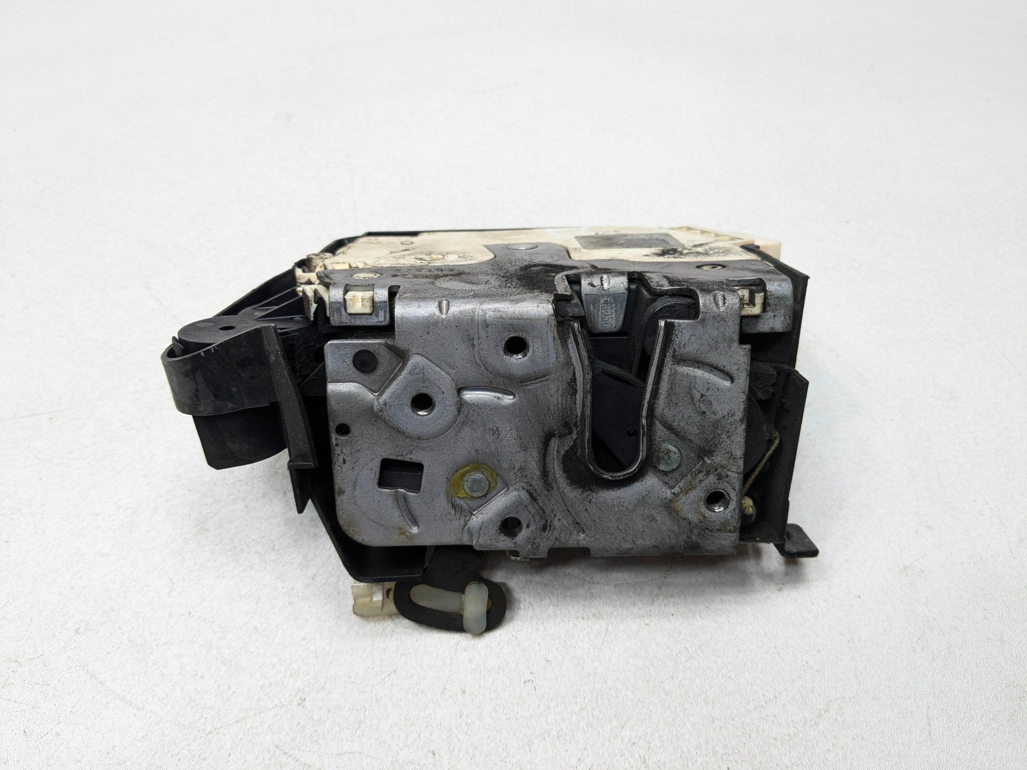 2011 - 2013 MINI COOPER OEM DOOR LATCH LOCK ACTUATOR FRONT LEFT DRIVER SIDE