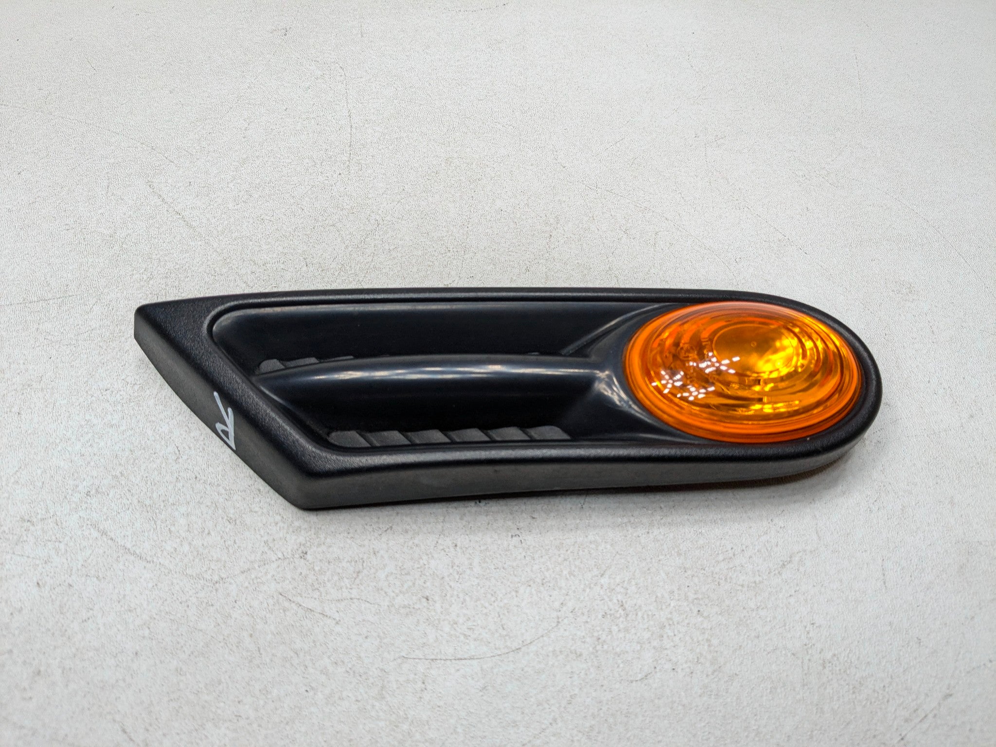 2011 - 2013 MINI COOPER OEM PARKING TURN SIGNAL LIGHT FENDER MOUNTED FRONT RIGHT