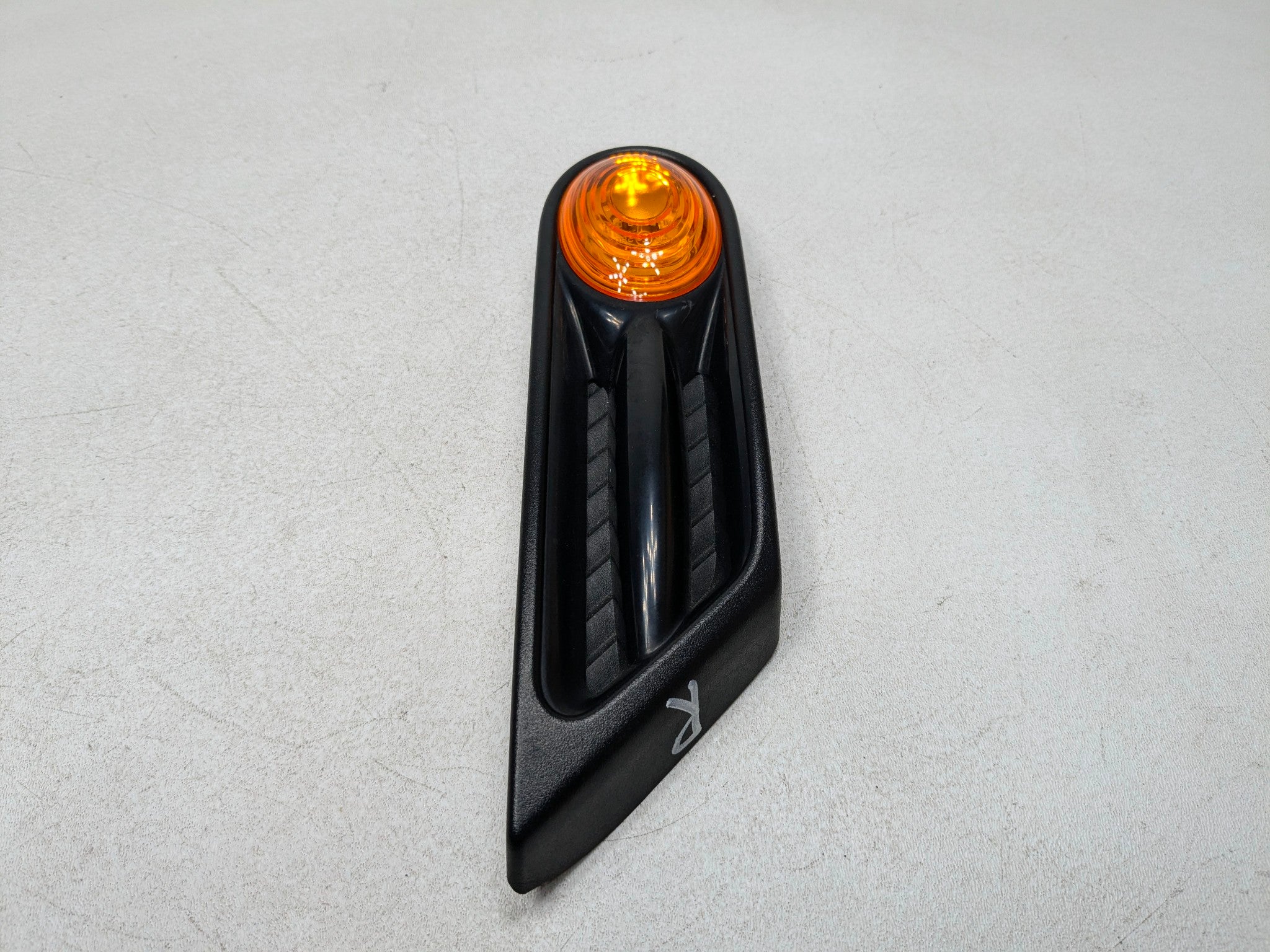 2011 - 2013 MINI COOPER OEM PARKING TURN SIGNAL LIGHT FENDER MOUNTED FRONT RIGHT