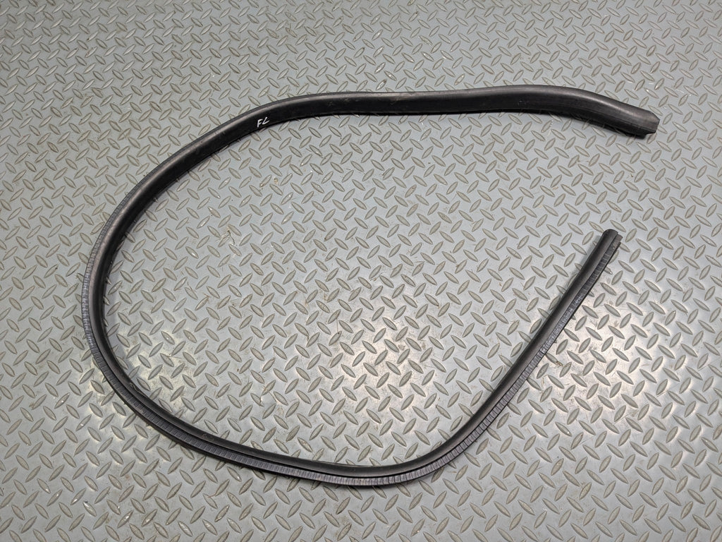 2011 - 2013 MINI COOPER OEM DOOR SEAL WEATHER STRIPPING RUBBER FRONT LEFT SIDE