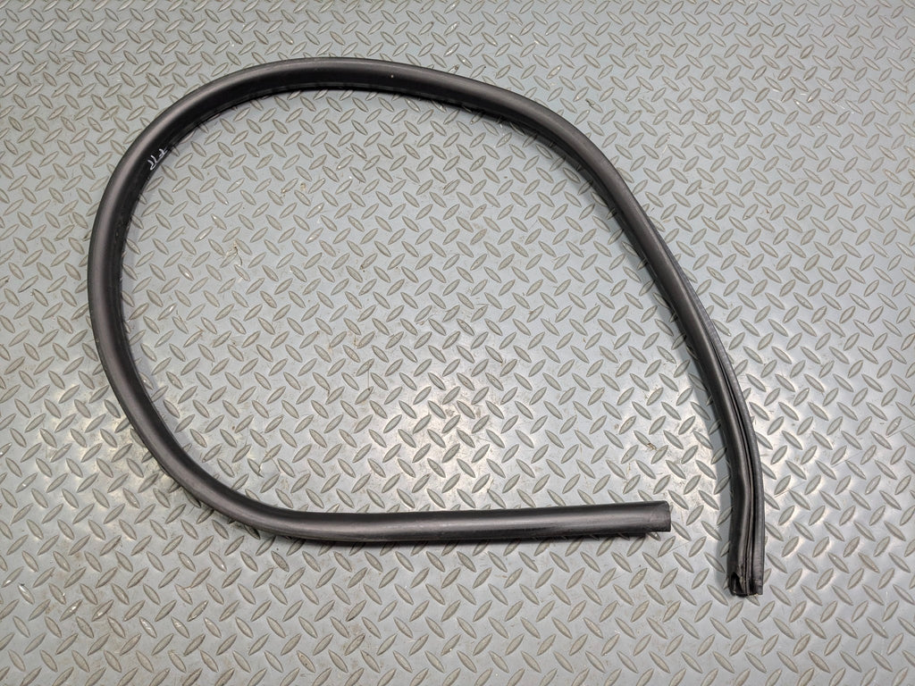 2011 - 2013 MINI COOPER OEM DOOR SEAL WEATHER STRIPPING RUBBER FRONT RIGHT SIDE