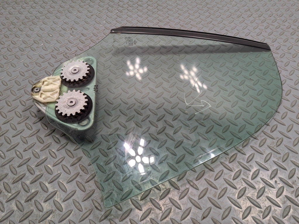 2011 - 2013 MINI COOPER OEM DOOR WINDOW QUARTER GLASS LEFT DRIVER SIDE