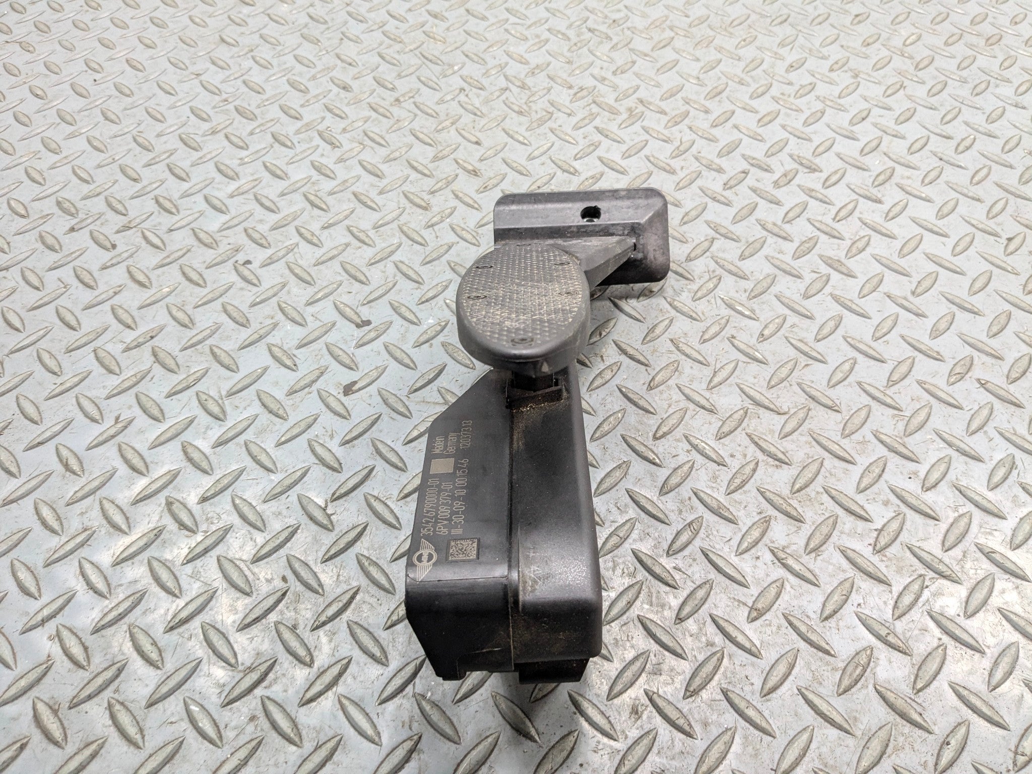 2011 - 2013 MINI COOPER OEM ACCELERATOR PEDAL SENSOR BLACK GAS THROTTLE