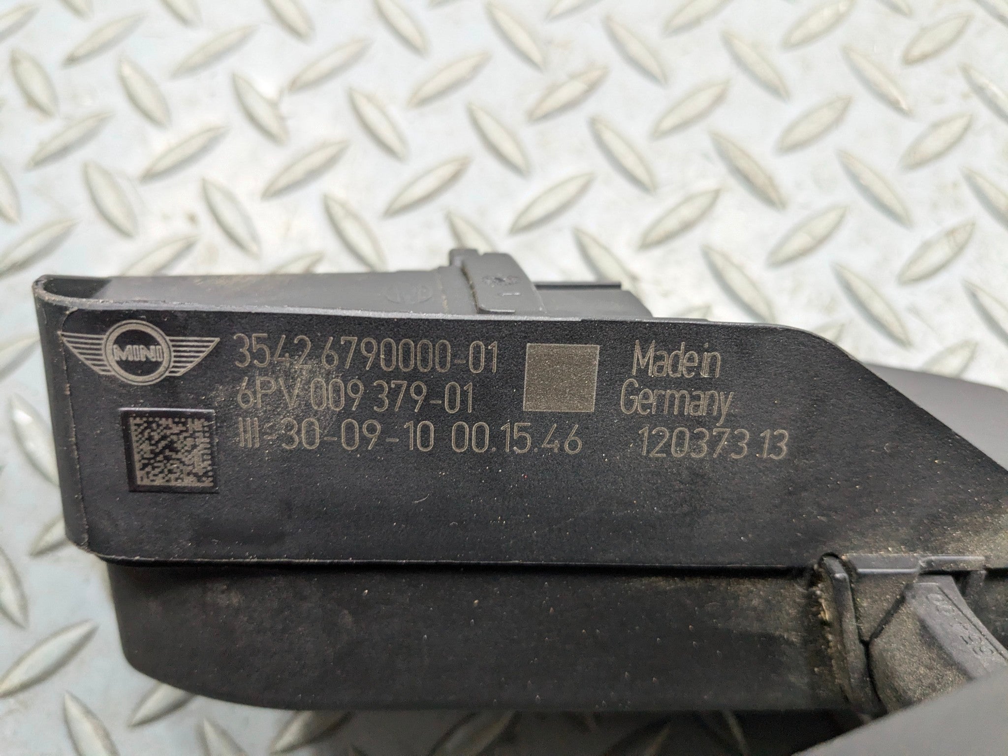 2011 - 2013 MINI COOPER OEM ACCELERATOR PEDAL SENSOR BLACK GAS THROTTLE